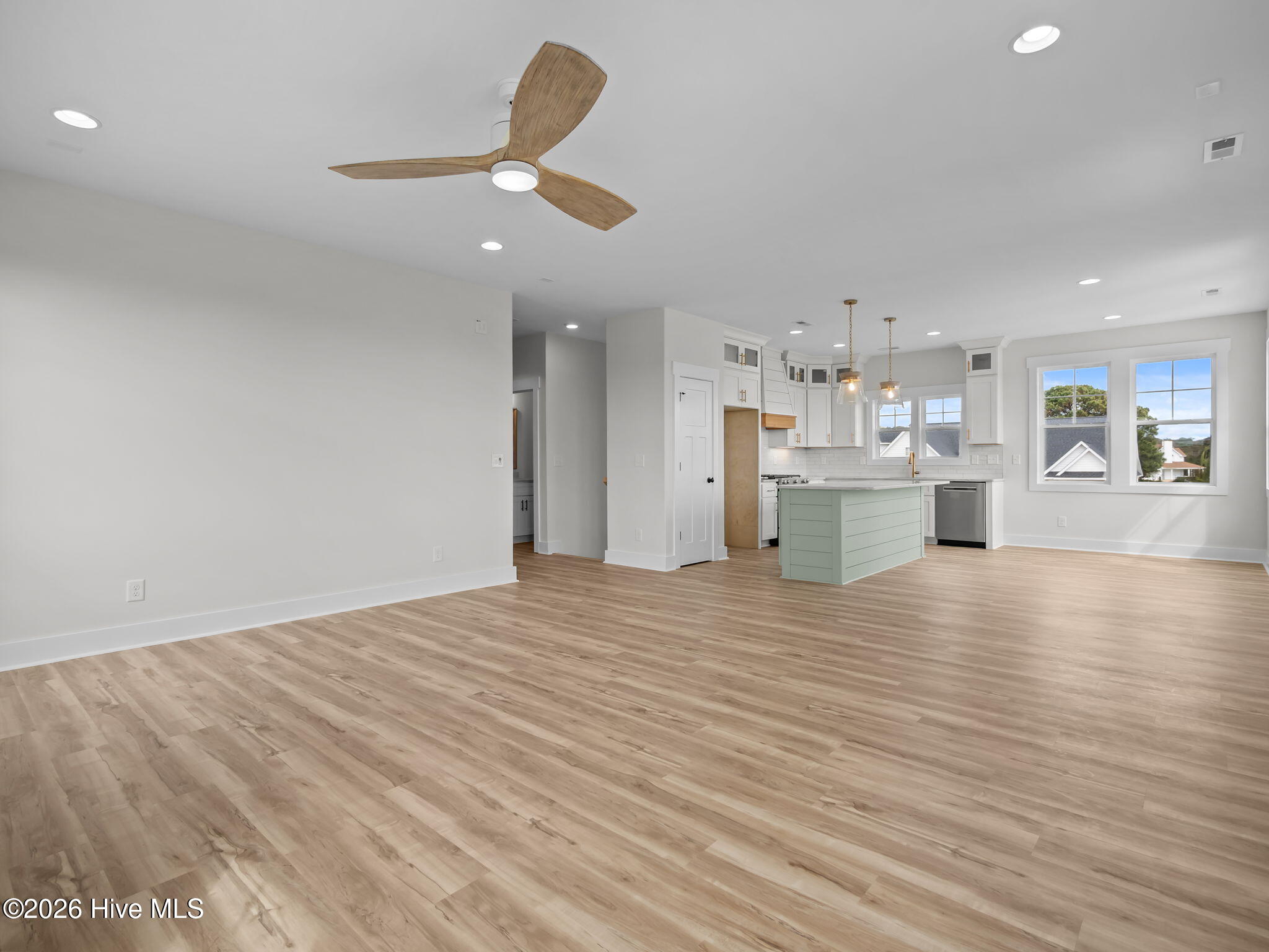 656 Fishermans Point,Newport