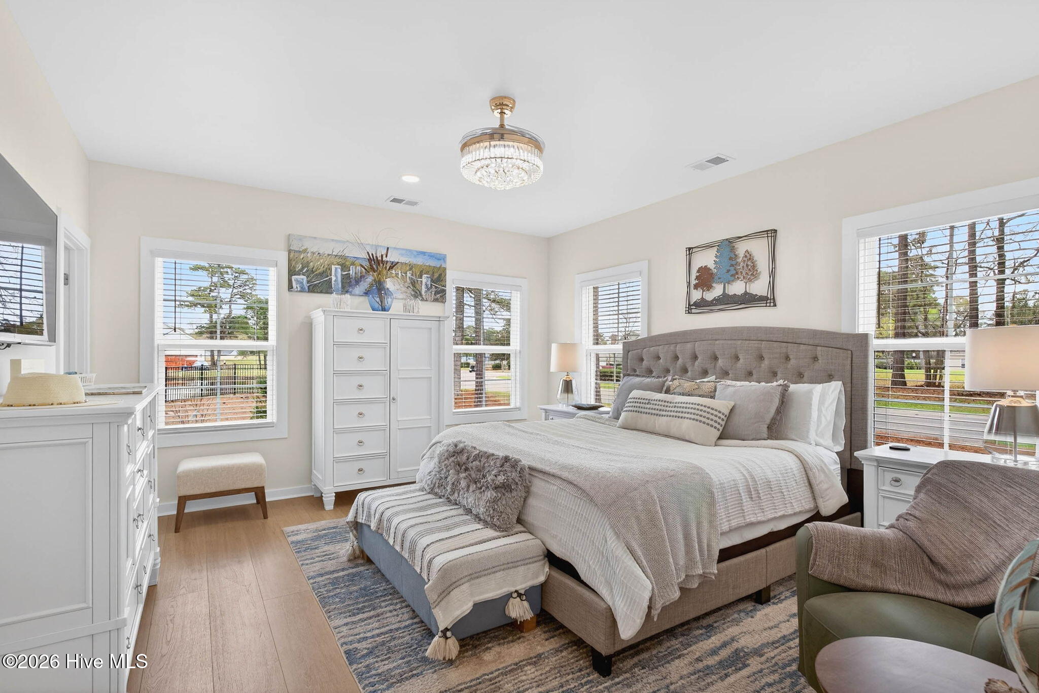 100563194 | Photo 21