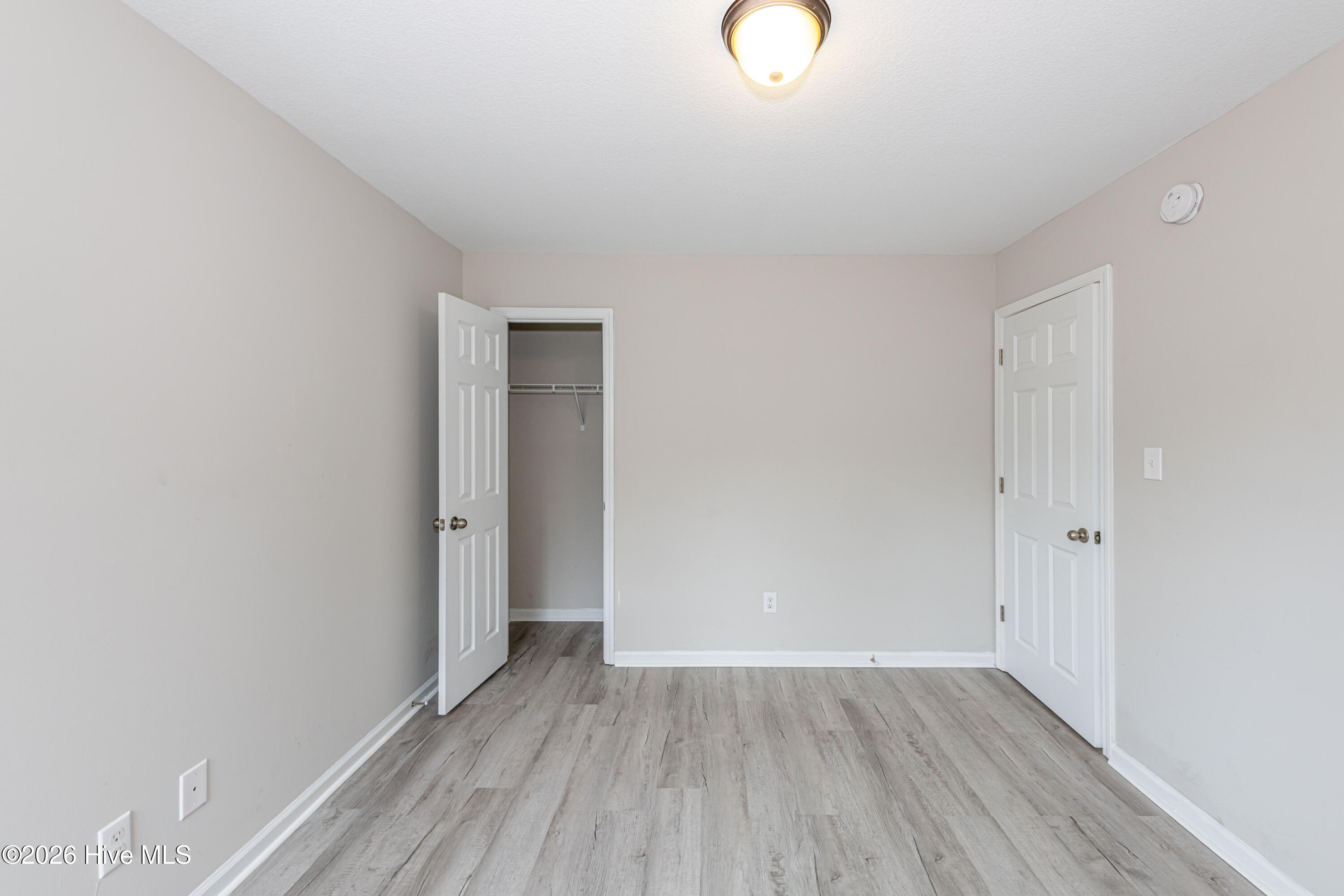 100557262 | Photo 36