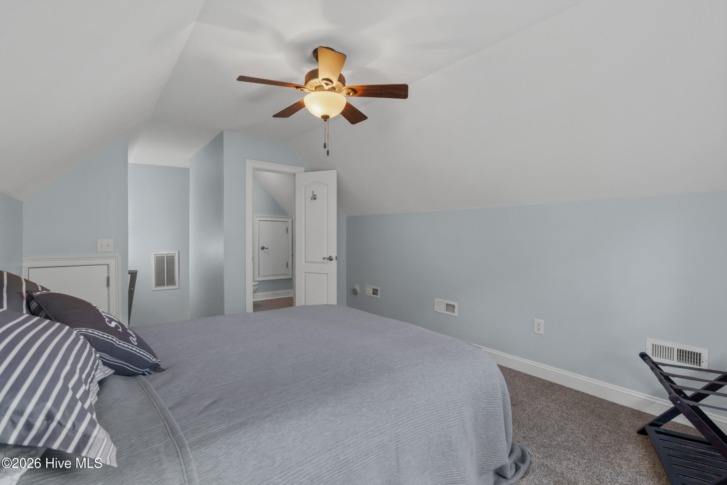 100566575 | Photo 29