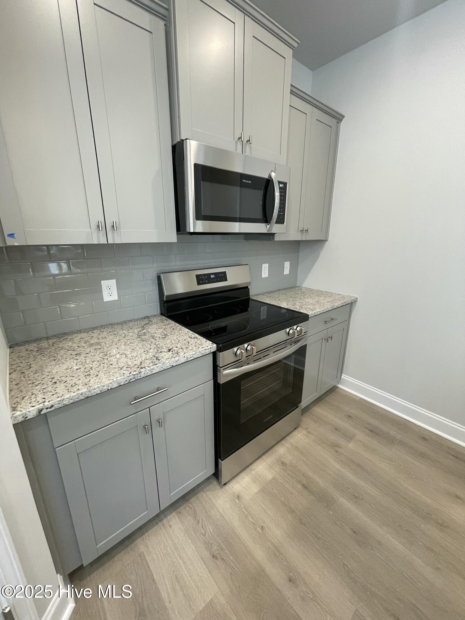 100425636 | Photo 32