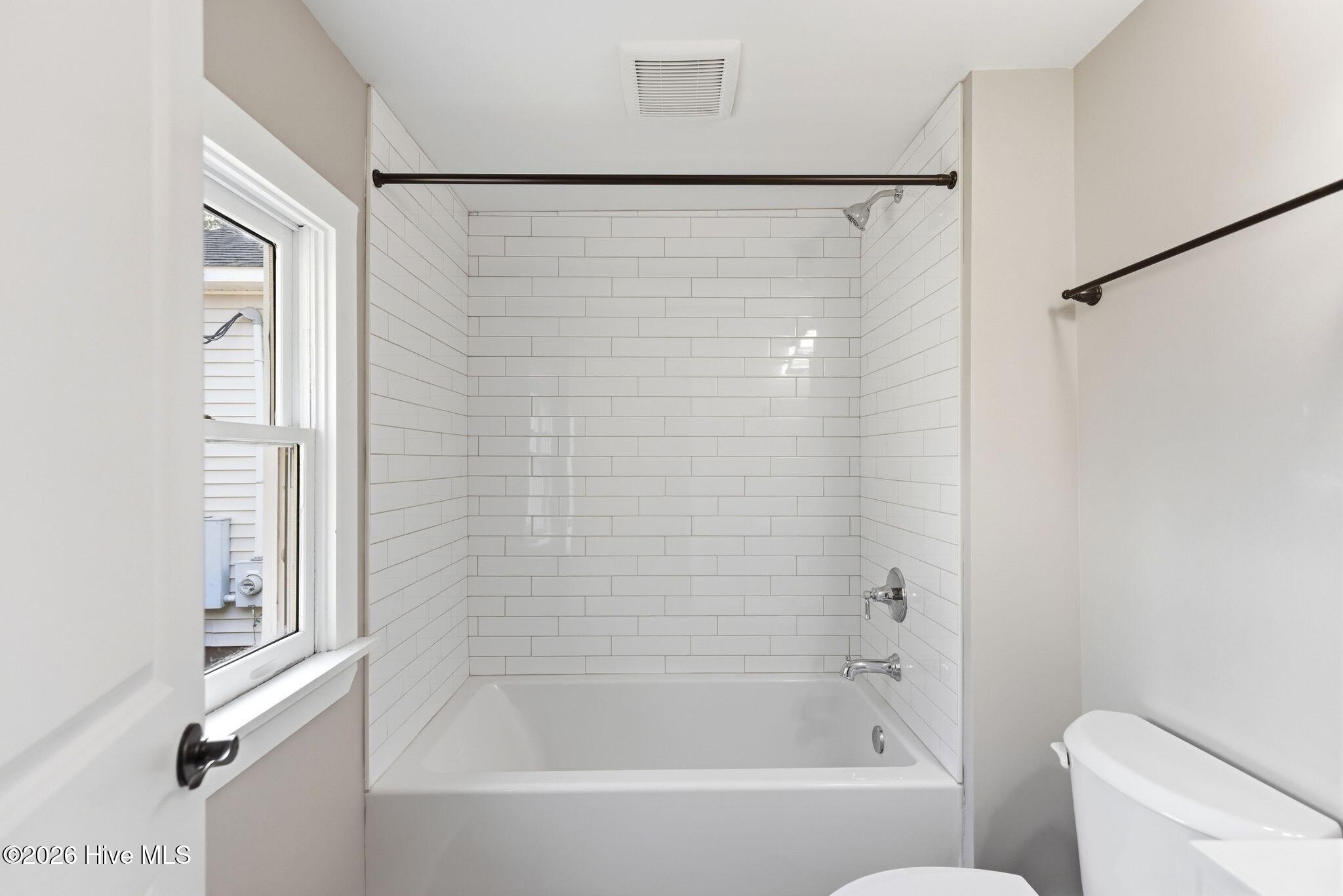 100562420 | Photo 25