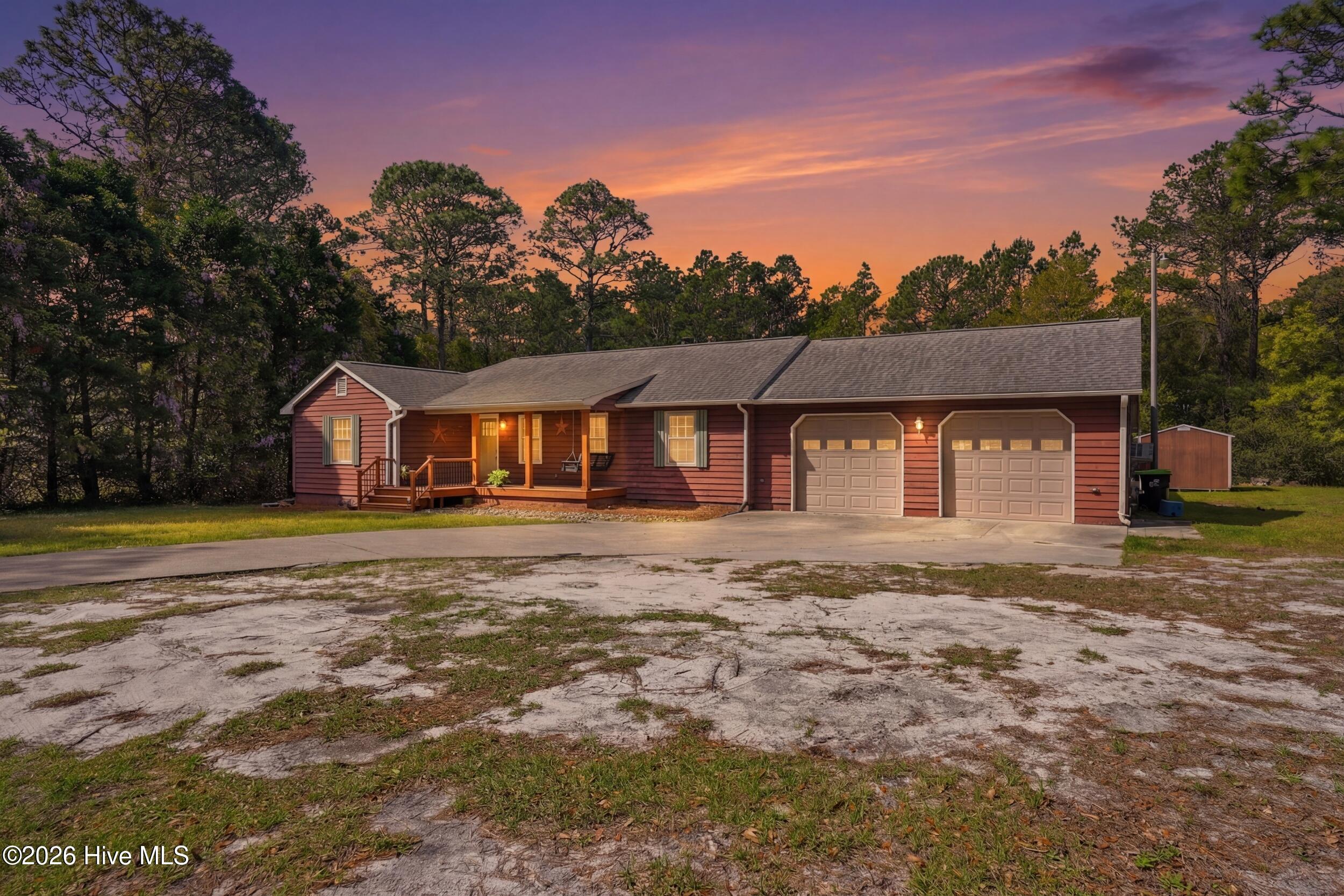 100565910 | Photo 50