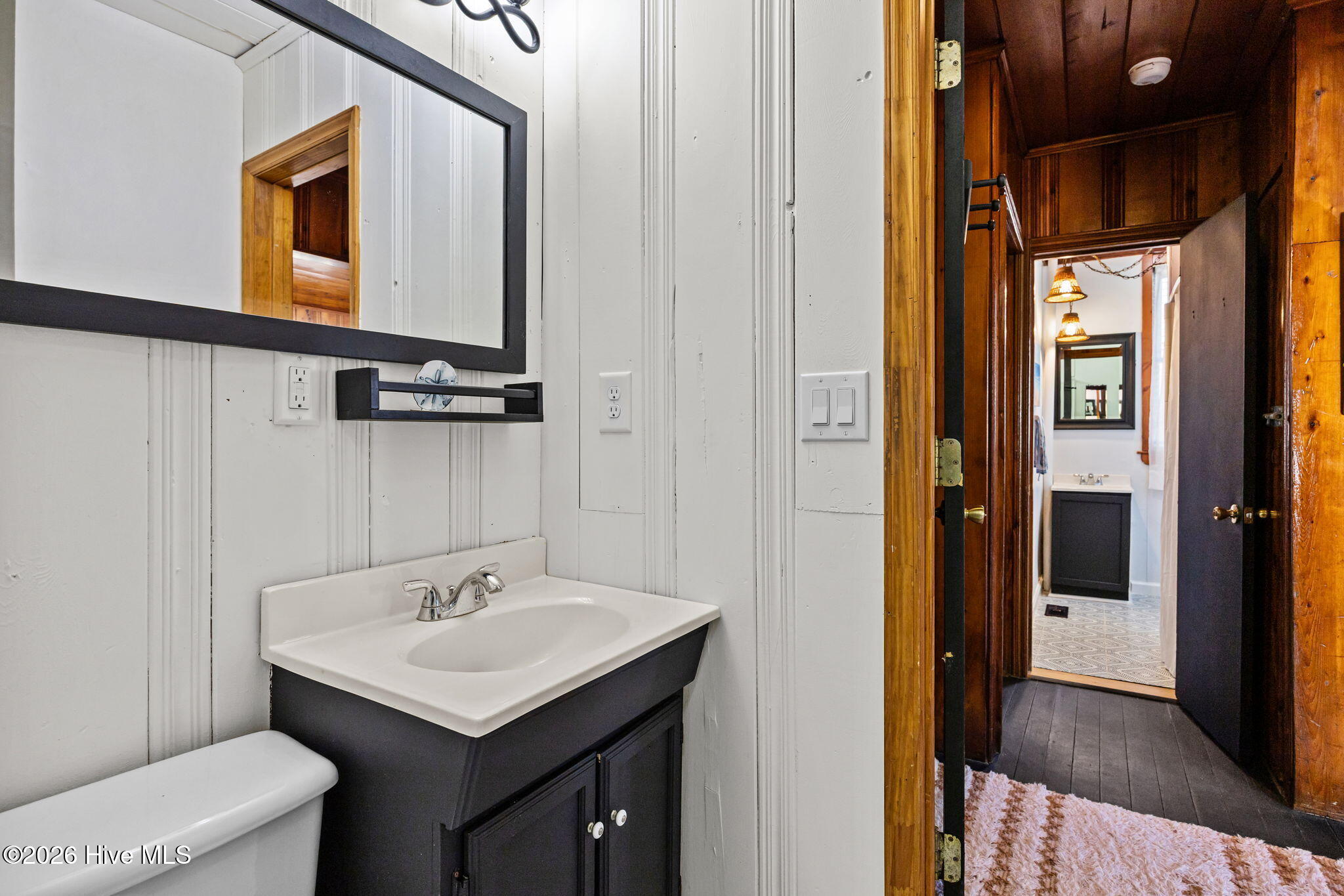 100558937 | Photo 14