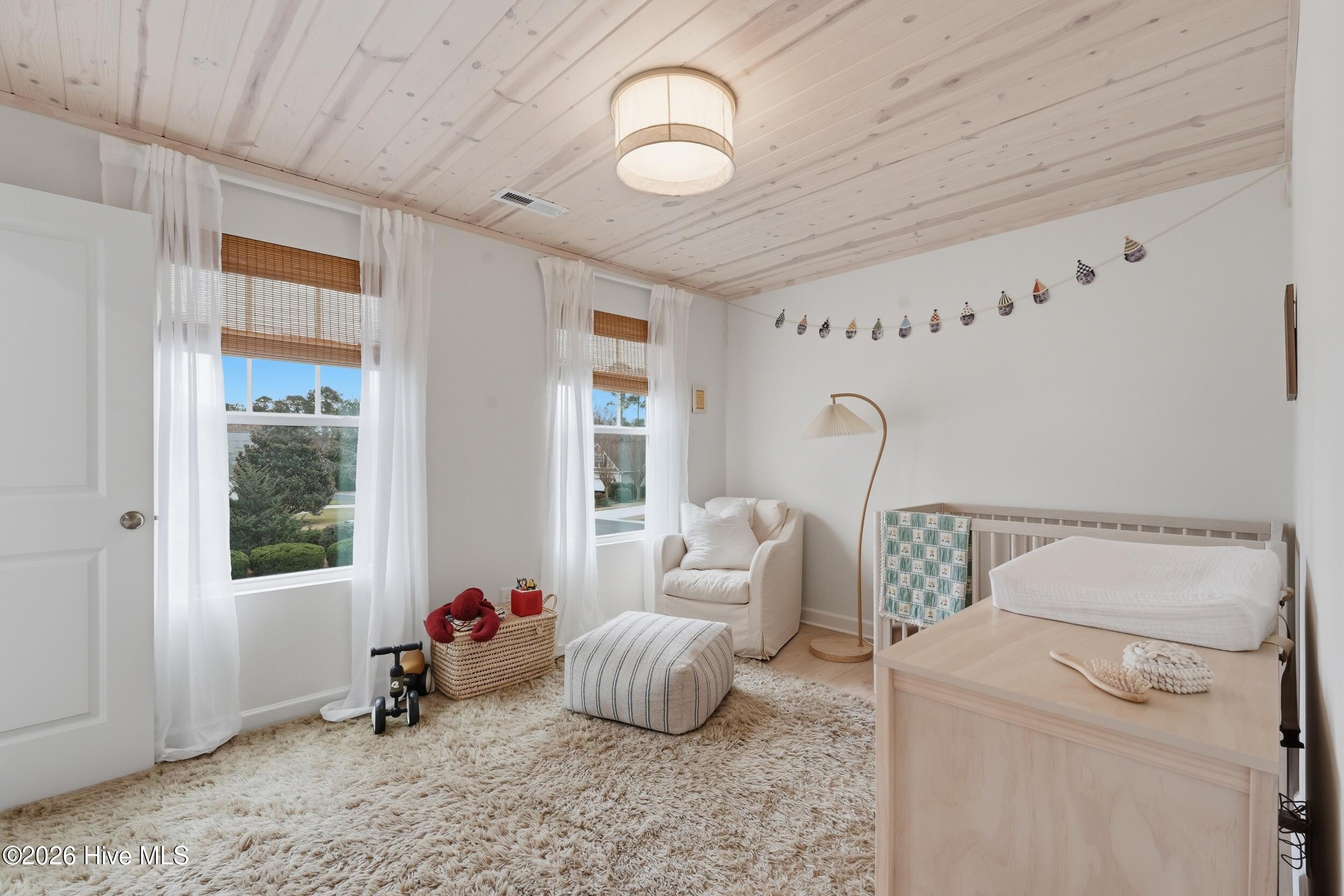 100559477 | Photo 39