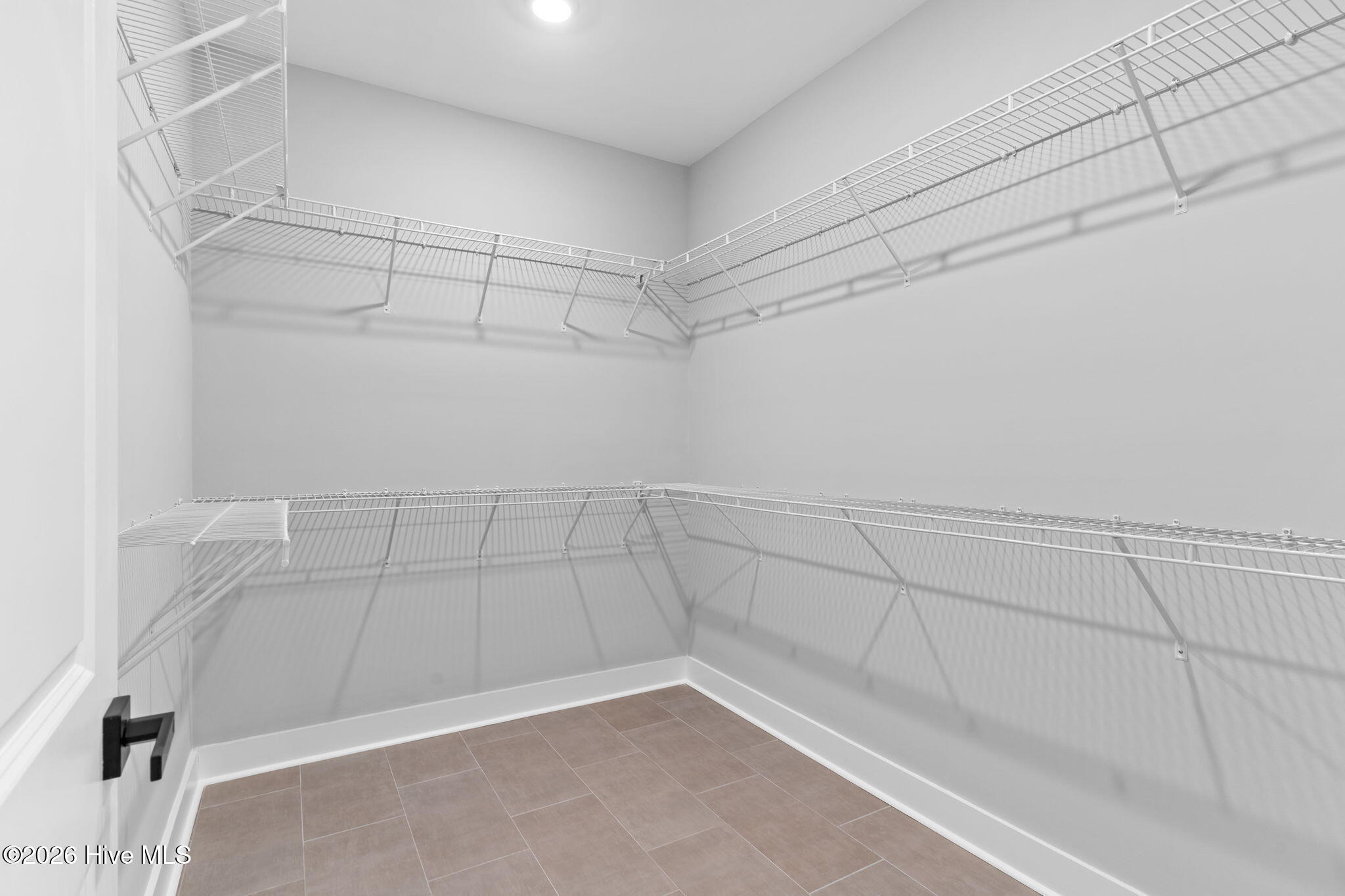 100557701 | Photo 25