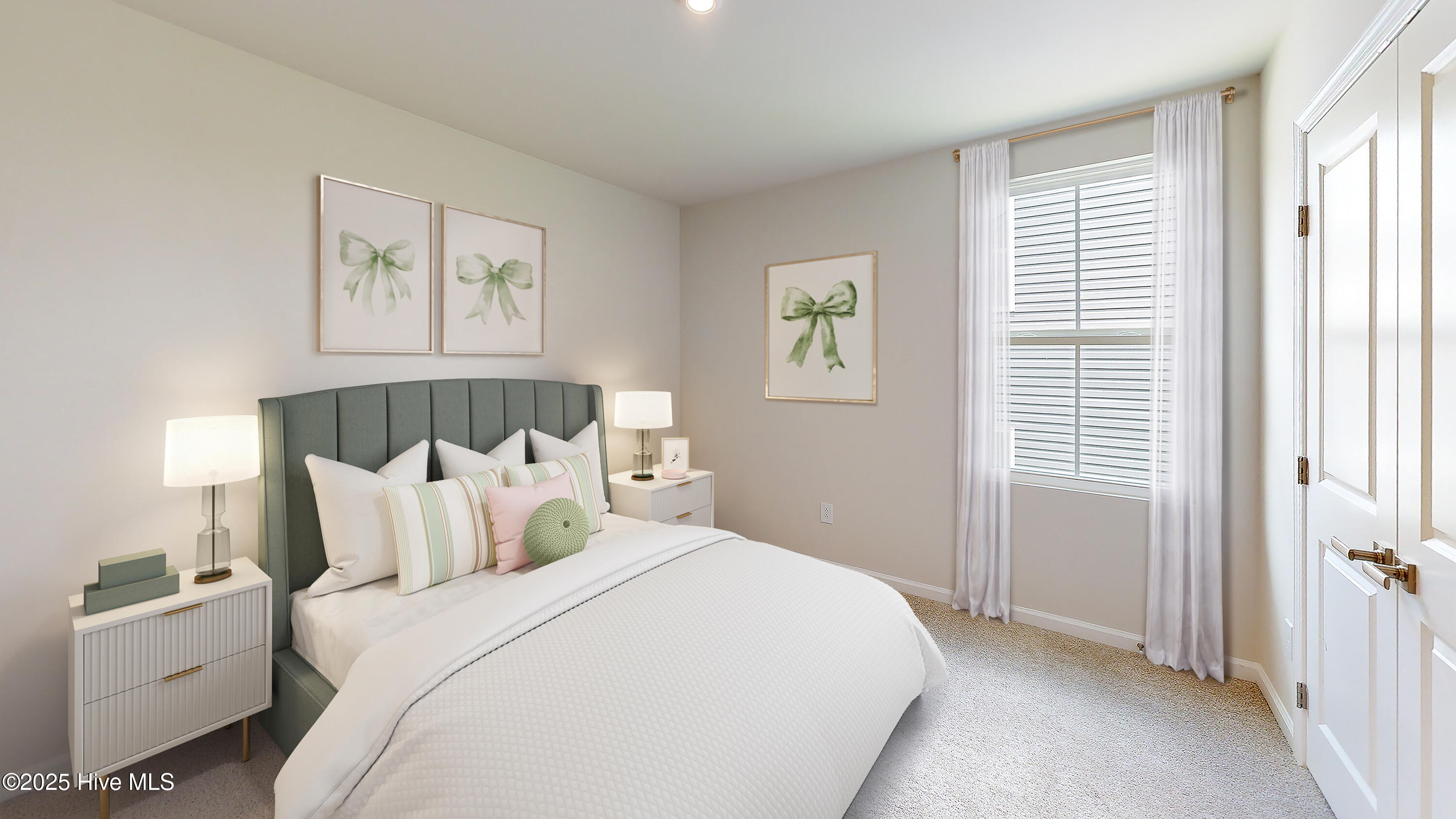 100535445 | Photo 11