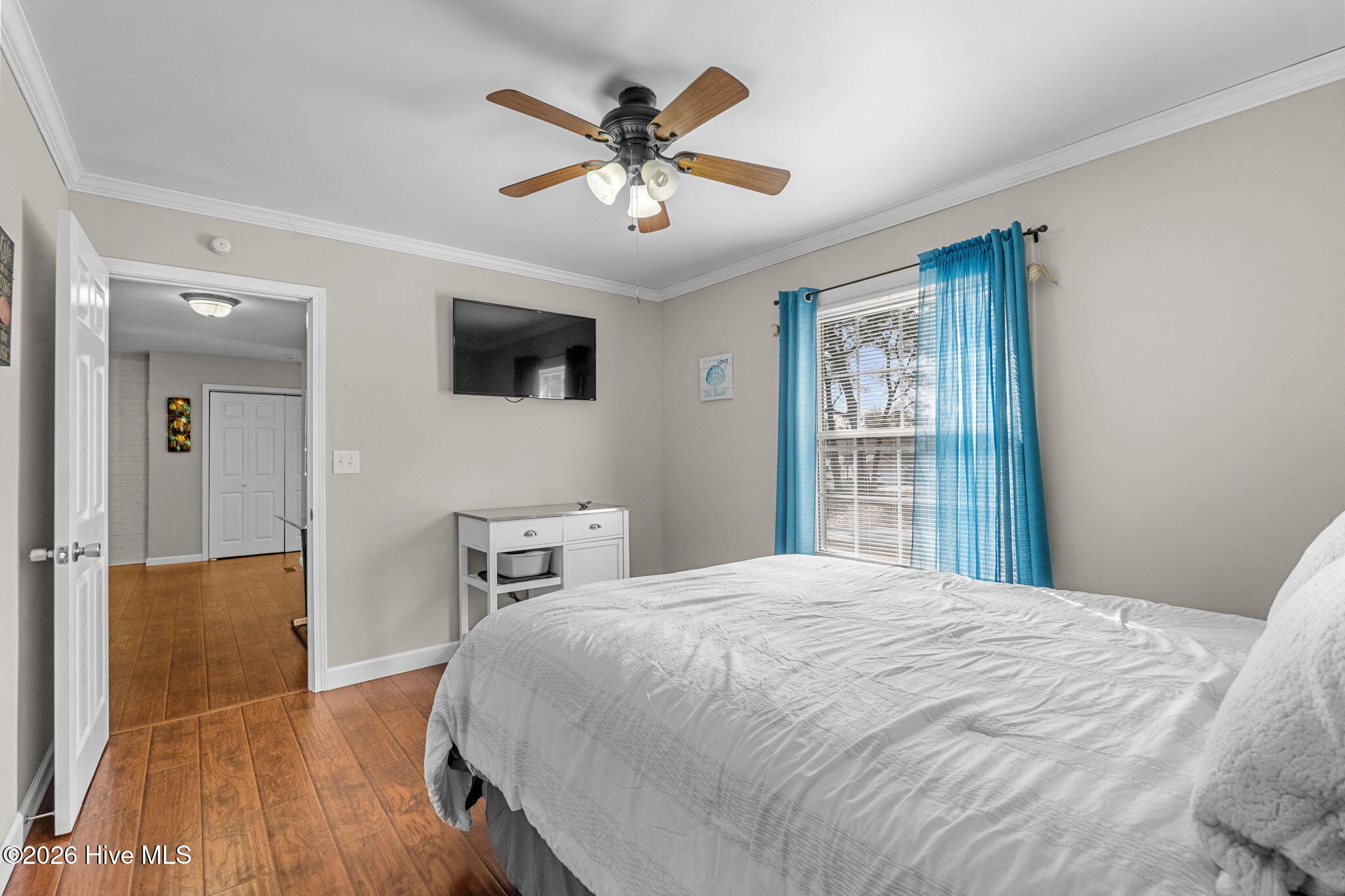 100548359 | Photo 27