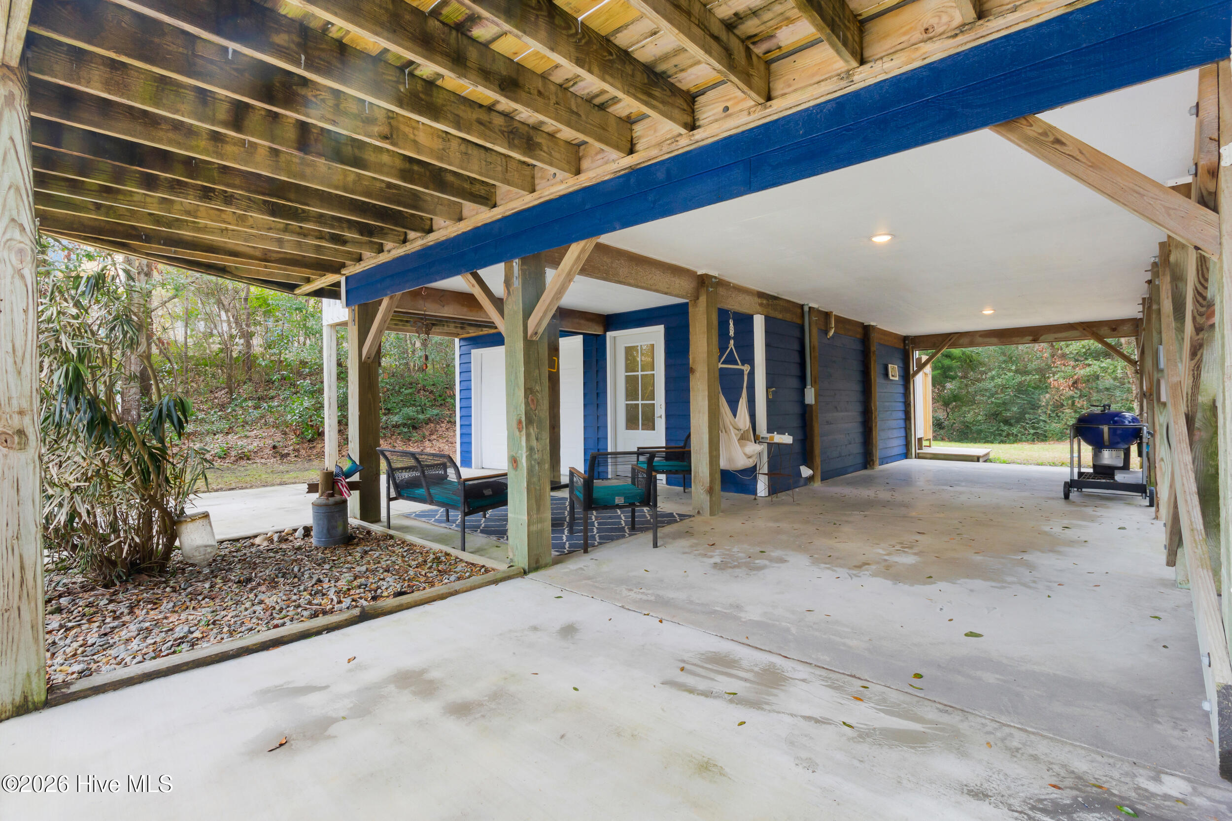 100557877 | Photo 34