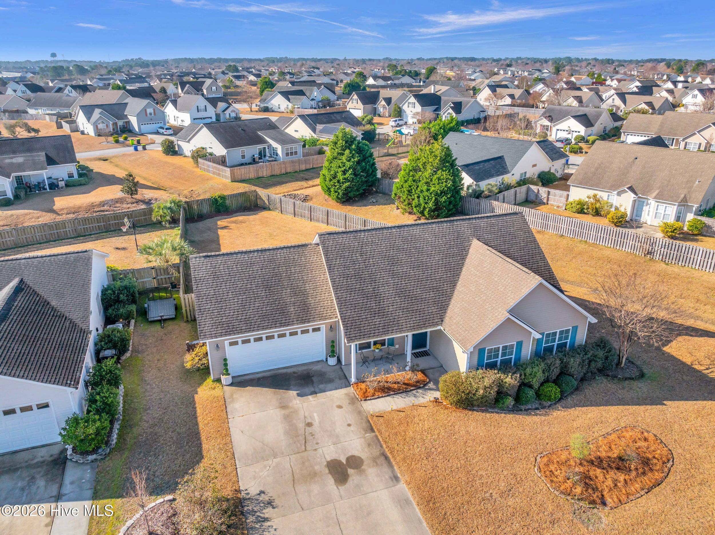 100548167 | Photo 38