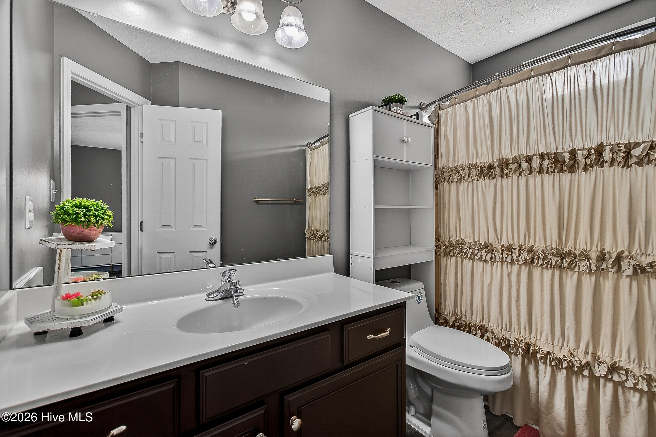 100558339 | Photo 22