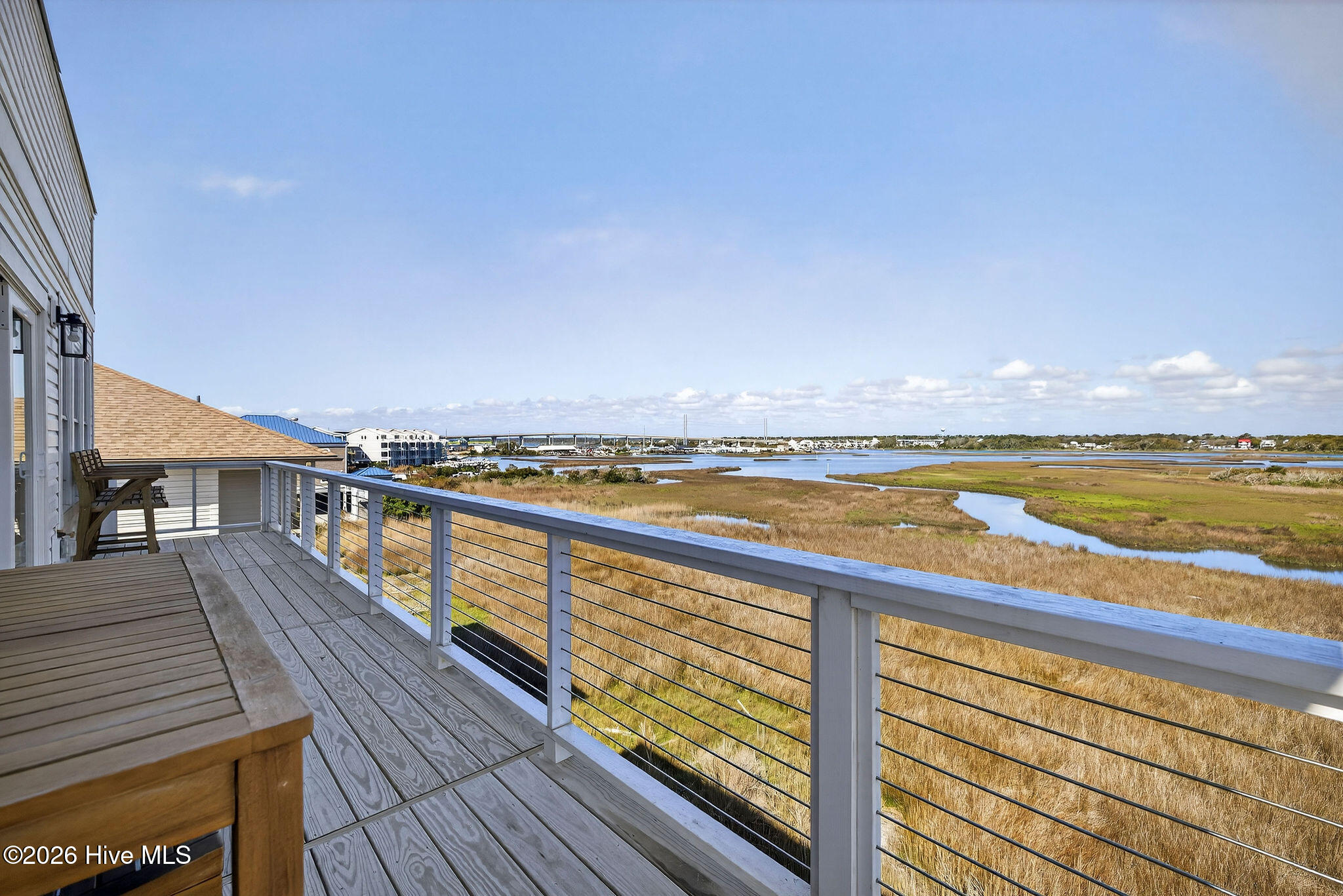 100565541 | Photo 57