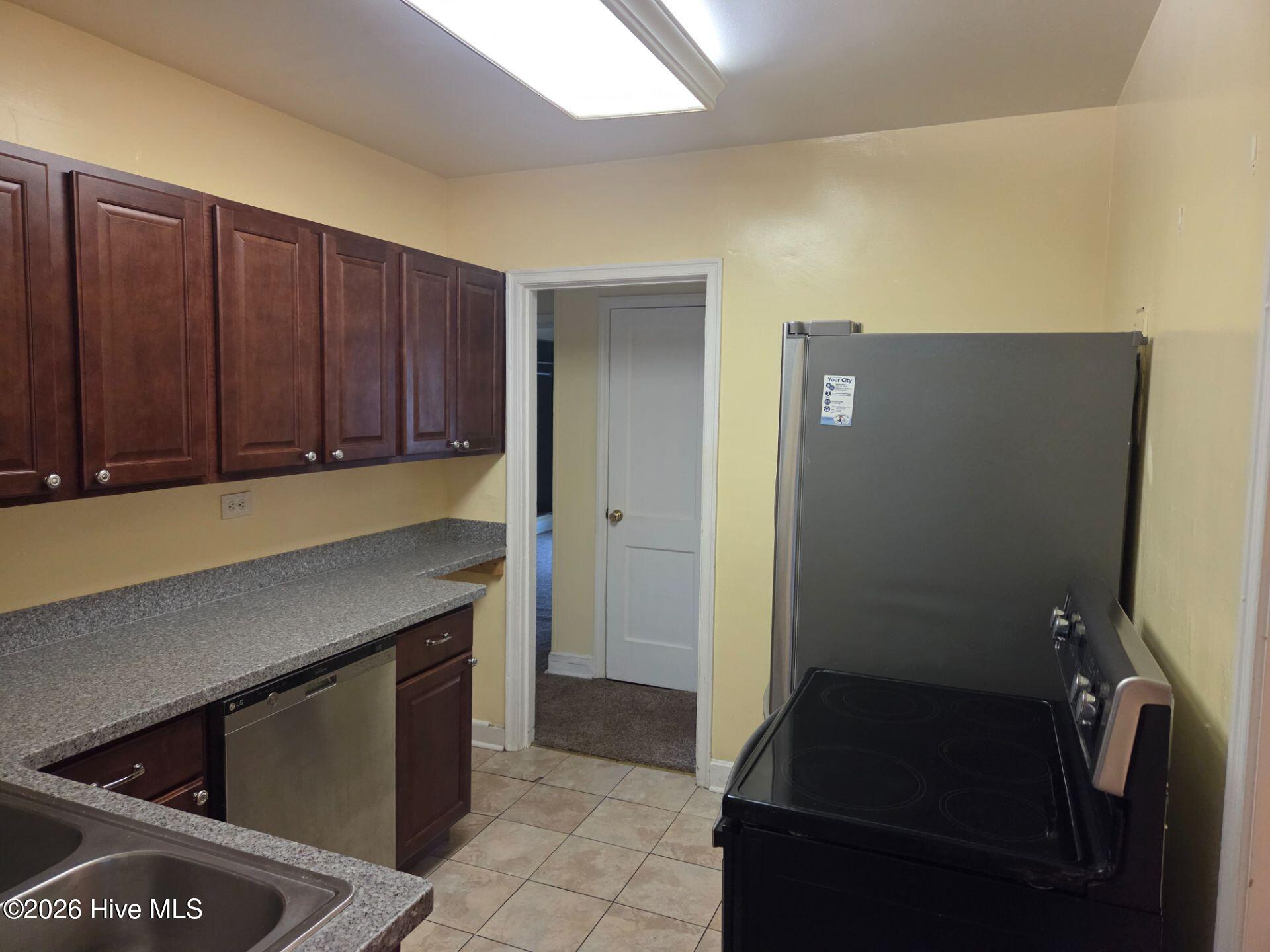 100555459 | Photo 11