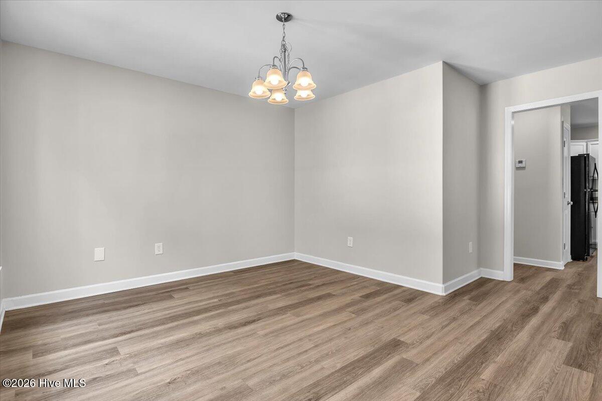 100565952 | Photo 23