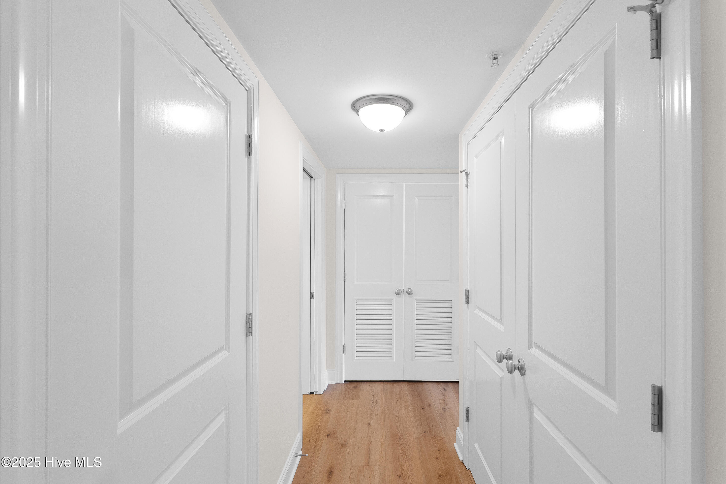 100506619 | Photo 21