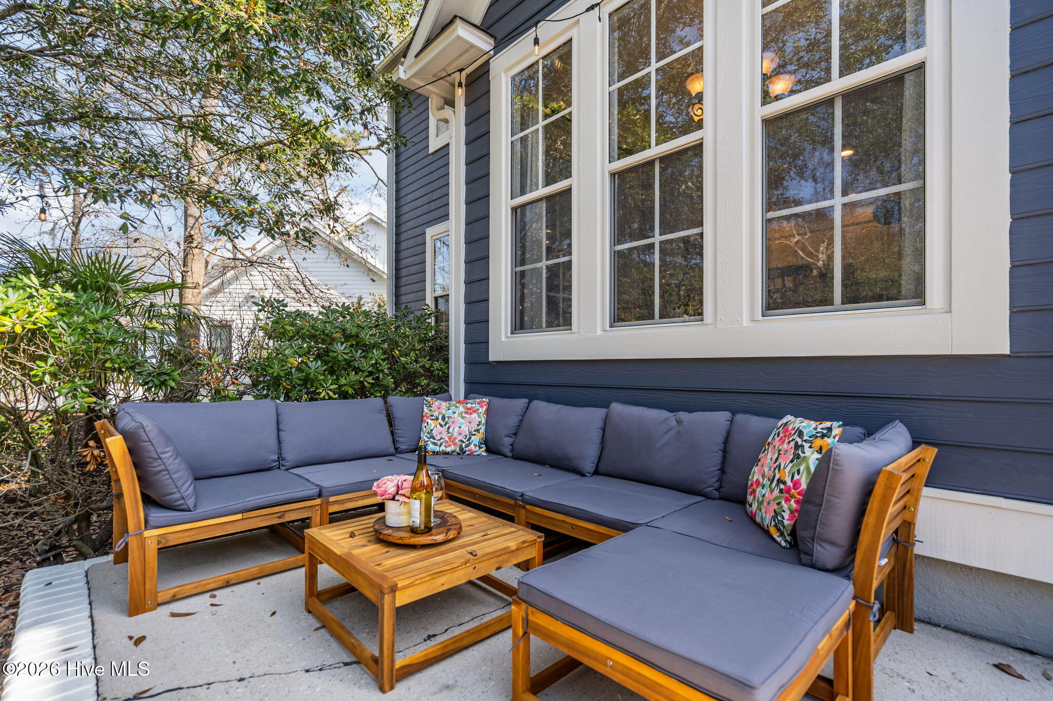 100558243 | Photo 50