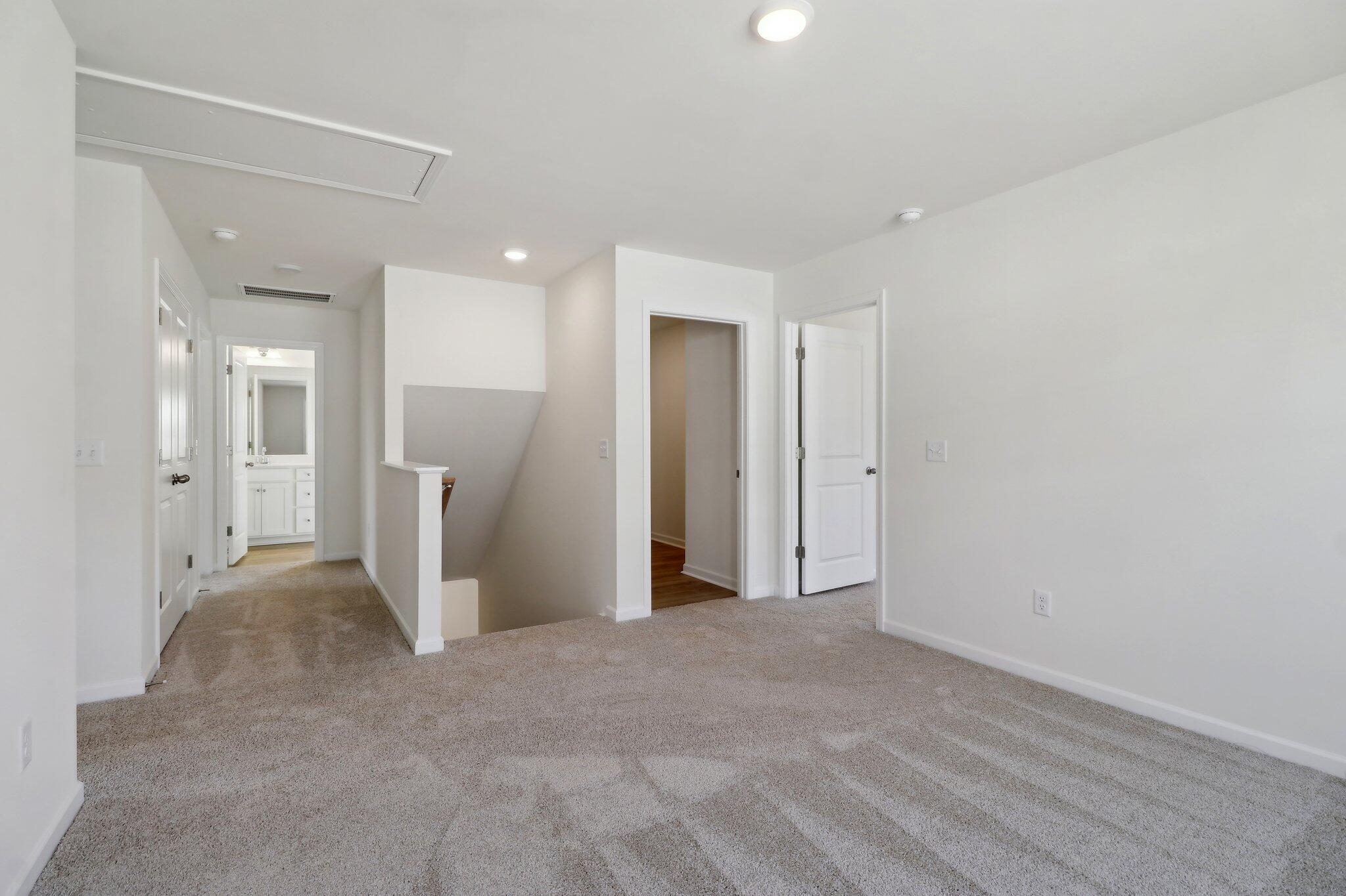 20-web-or-mls-Flat Coat Ln-014 (1)