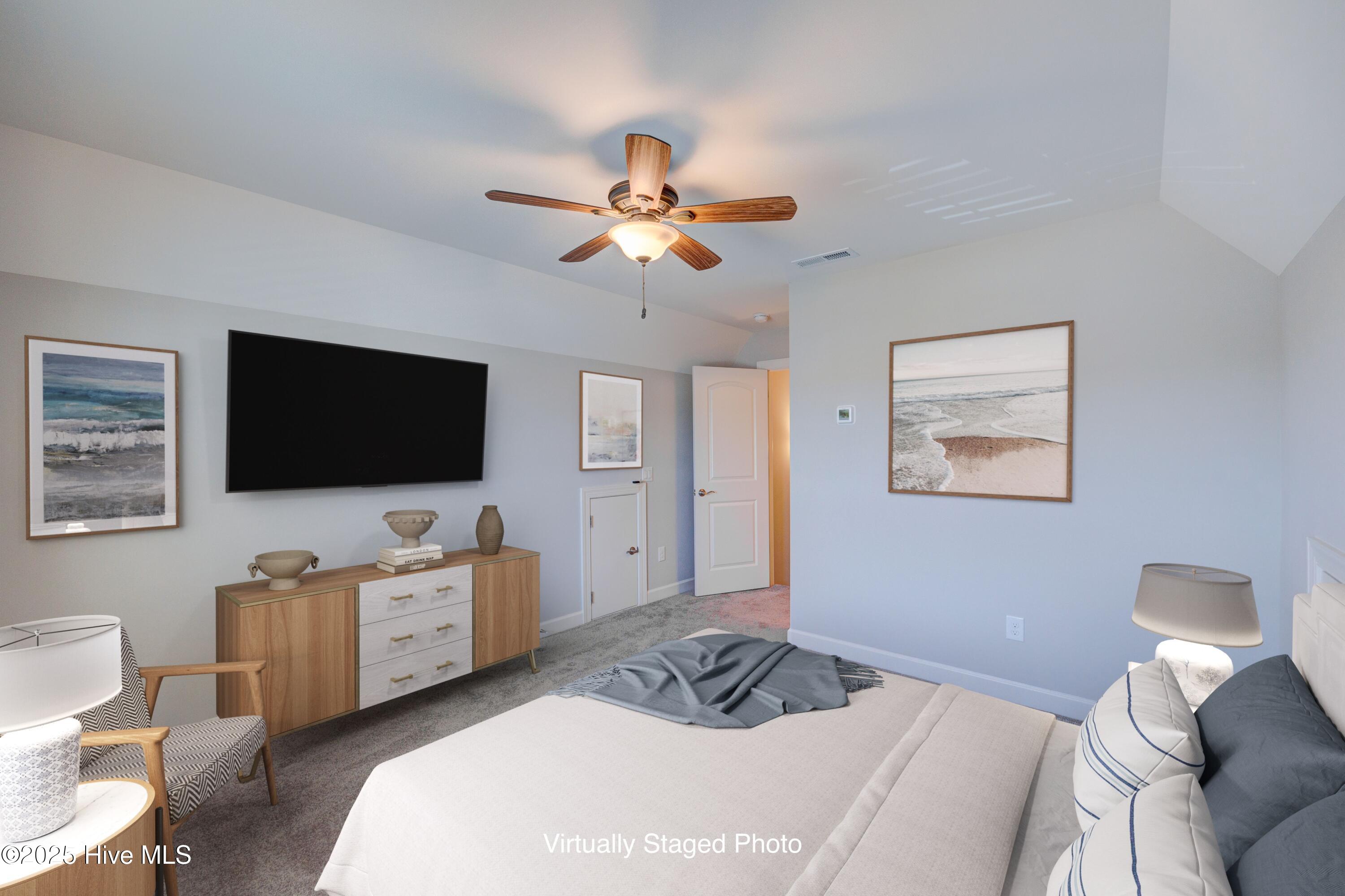 100533890 | Photo 36