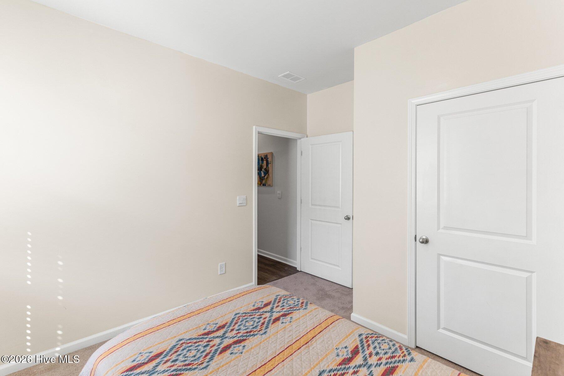 100558018 | Photo 24