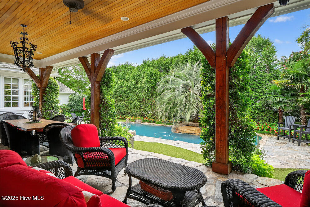 100560338 | Photo 88