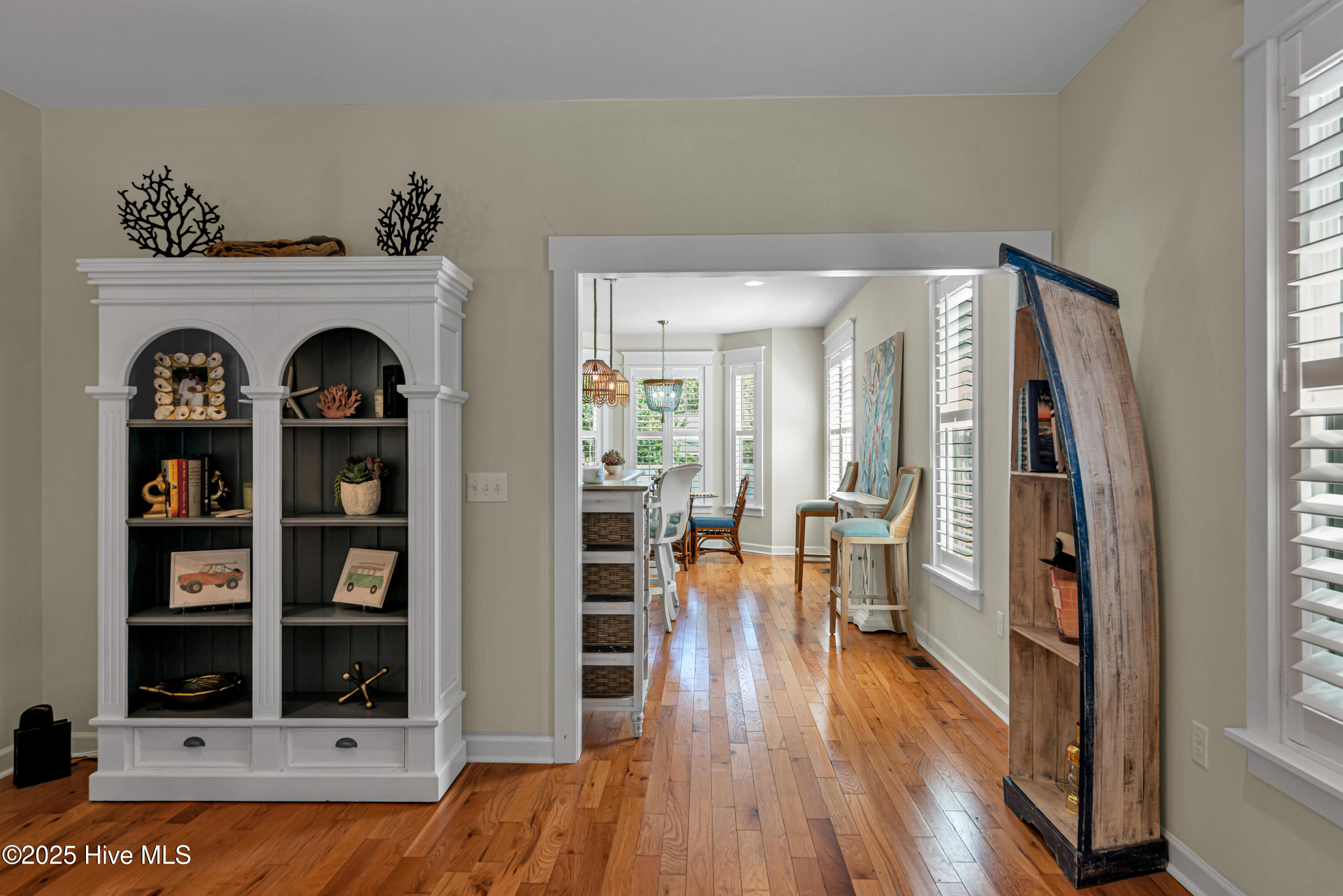 100530224 | Photo 16