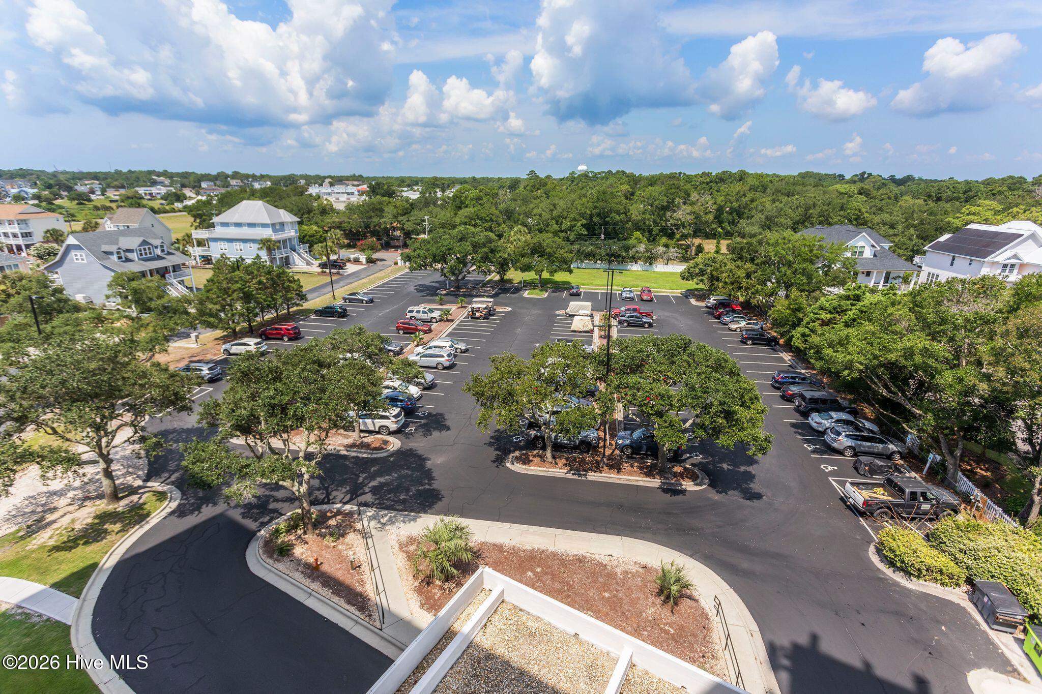 100560958 | Photo 33