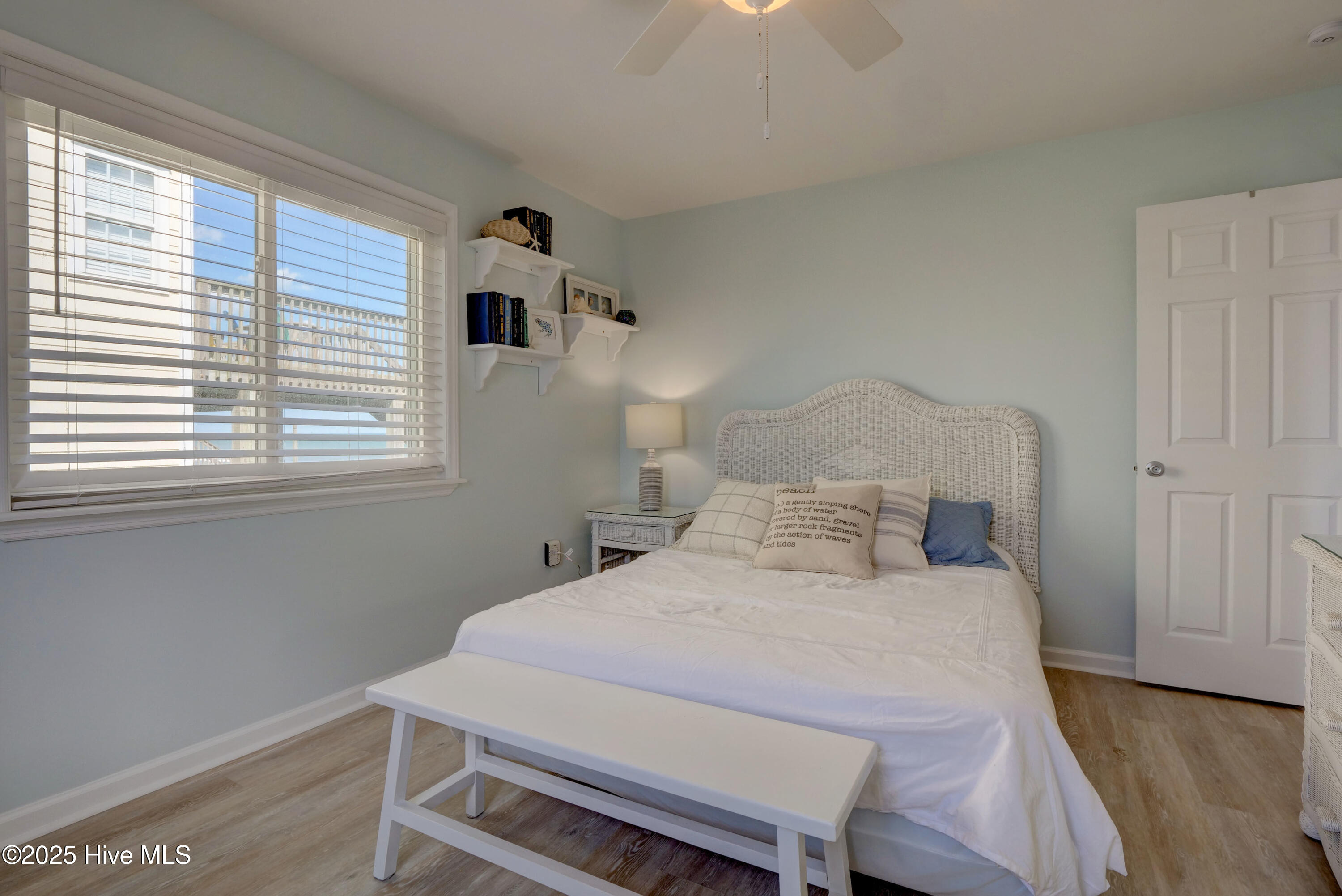 100521295 | Photo 27