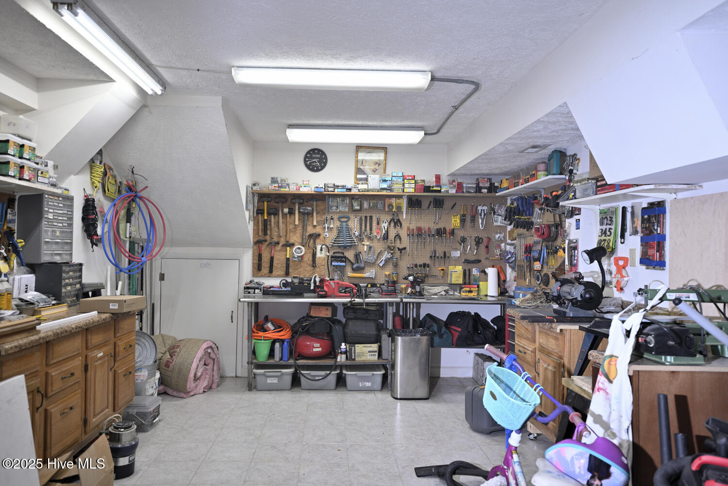 100521954 | Photo 35