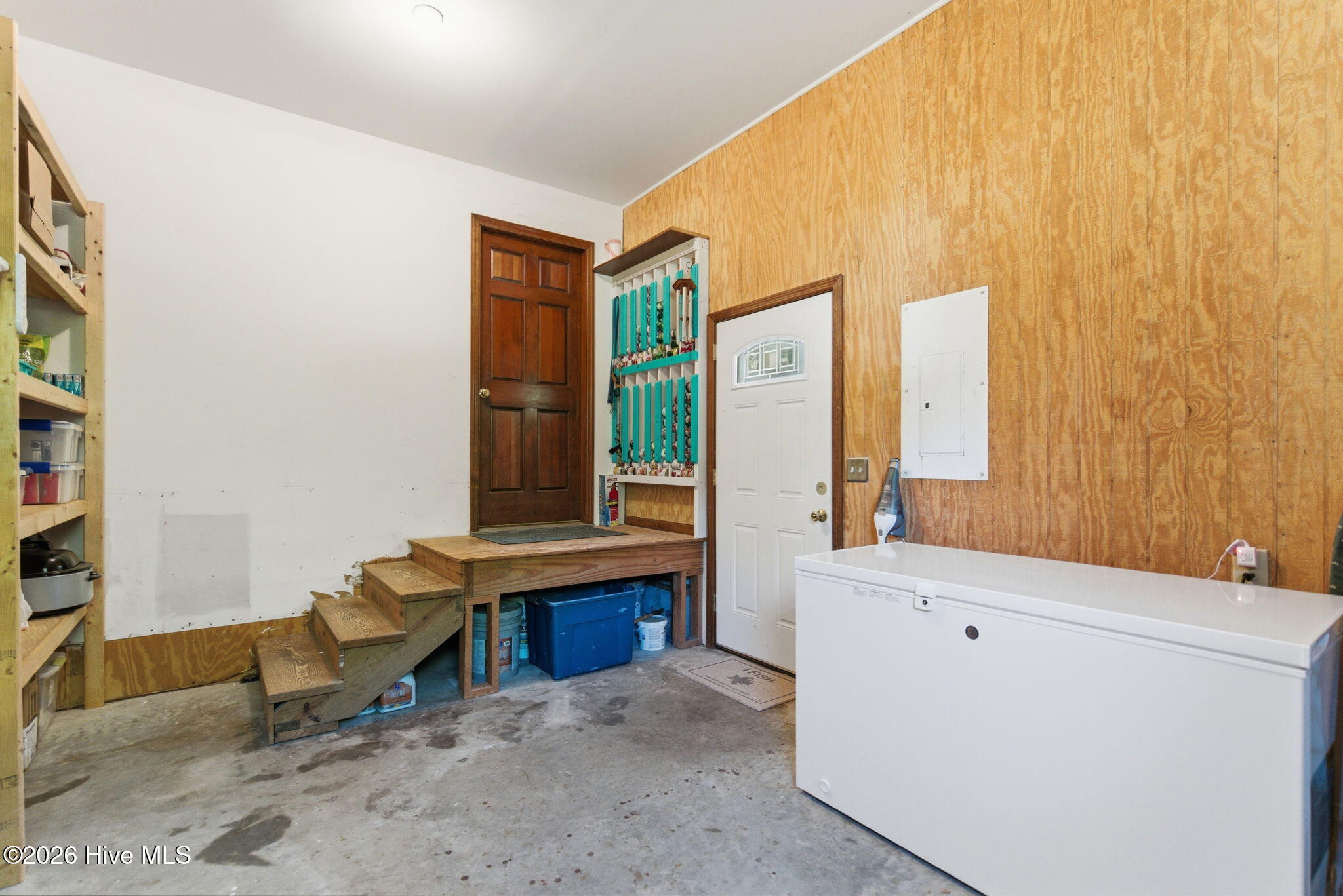 100569907 | Photo 35