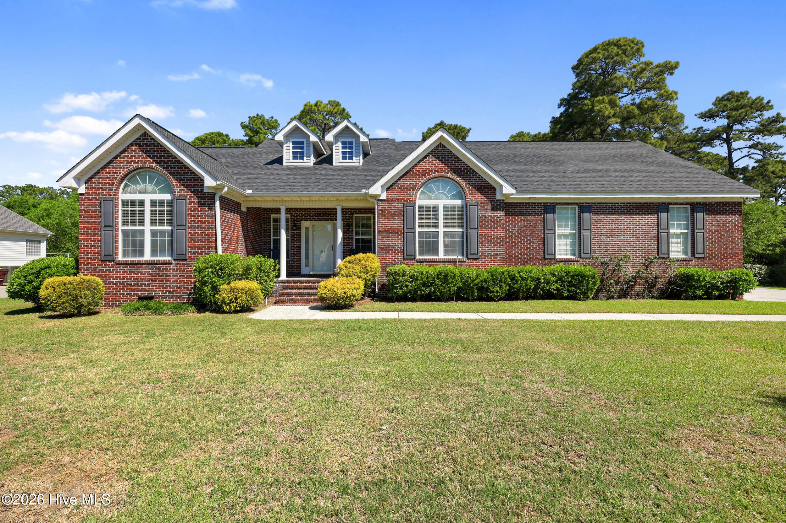 100568942 | Photo 42