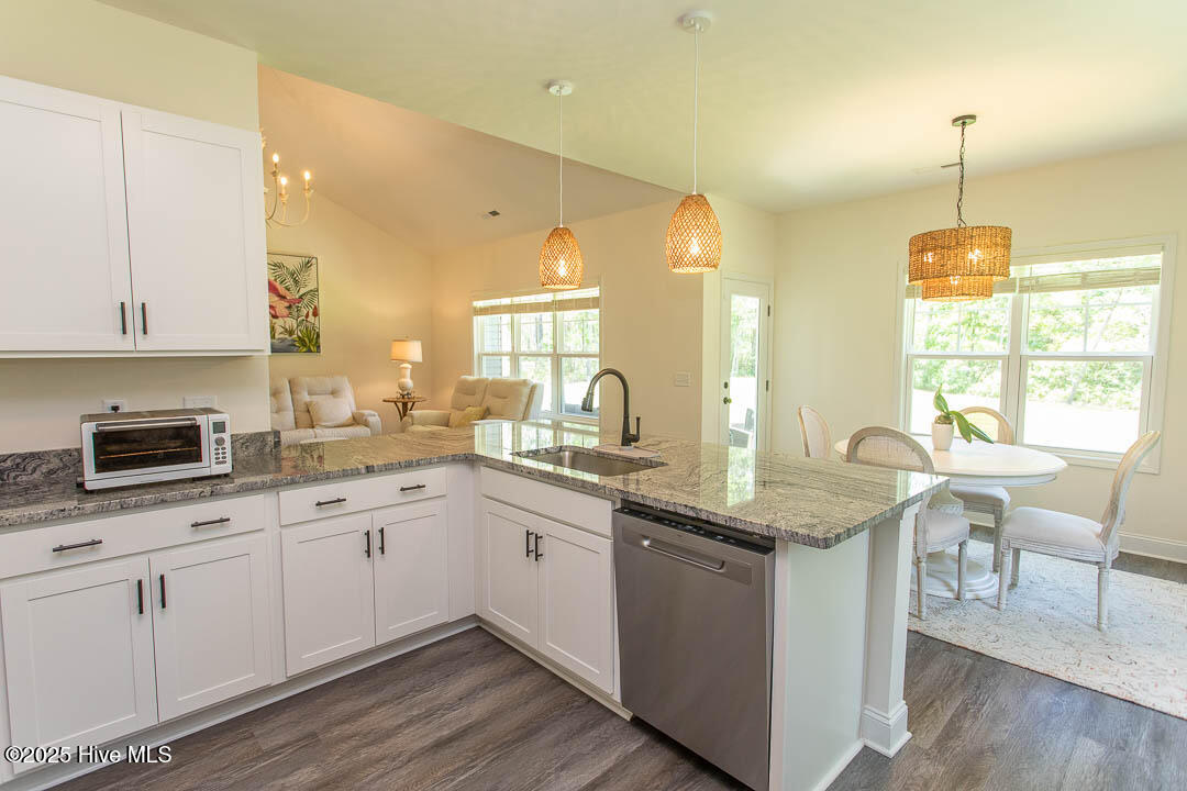 100541547 | Photo 16