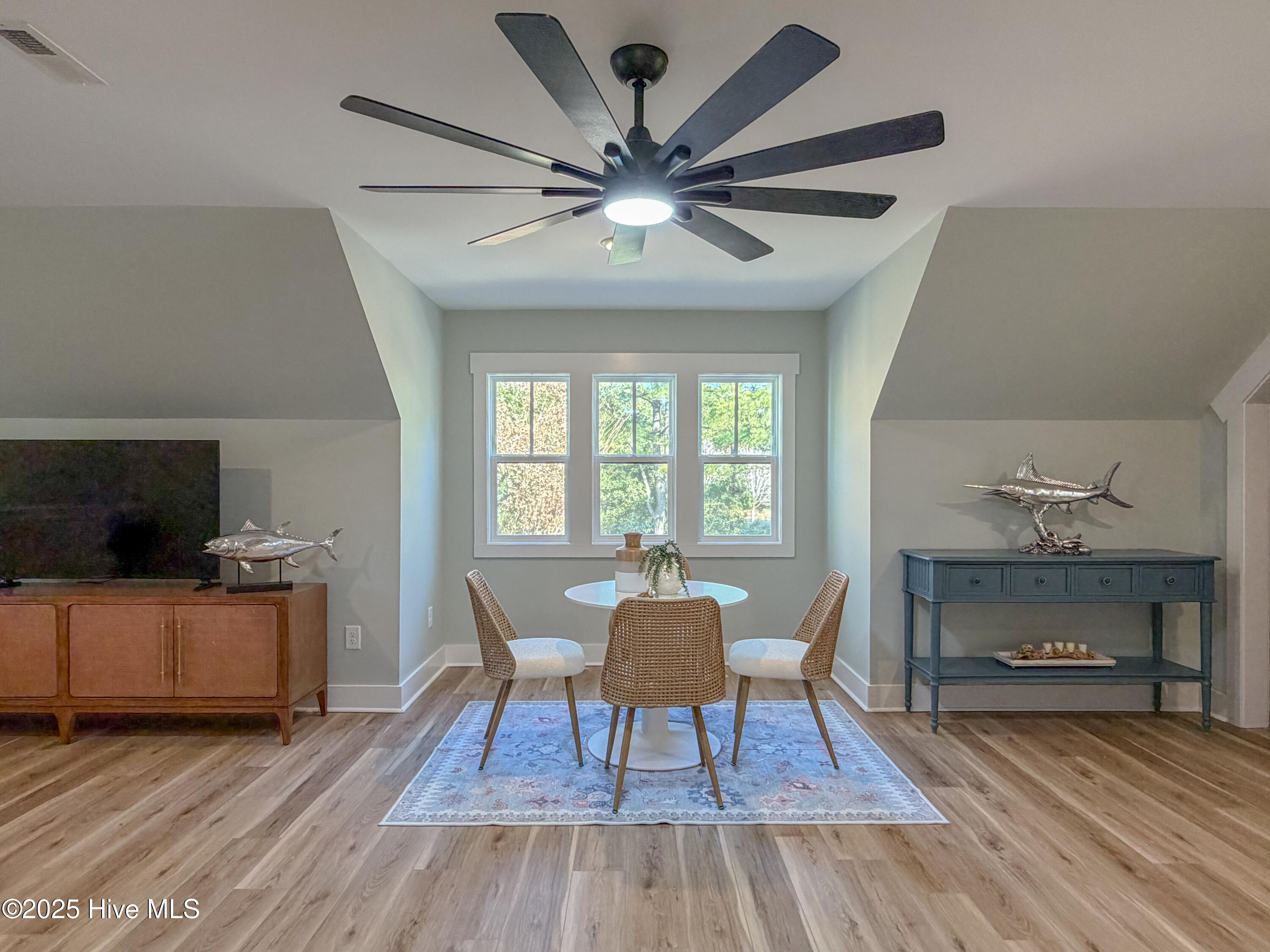 100546436 | Photo 42