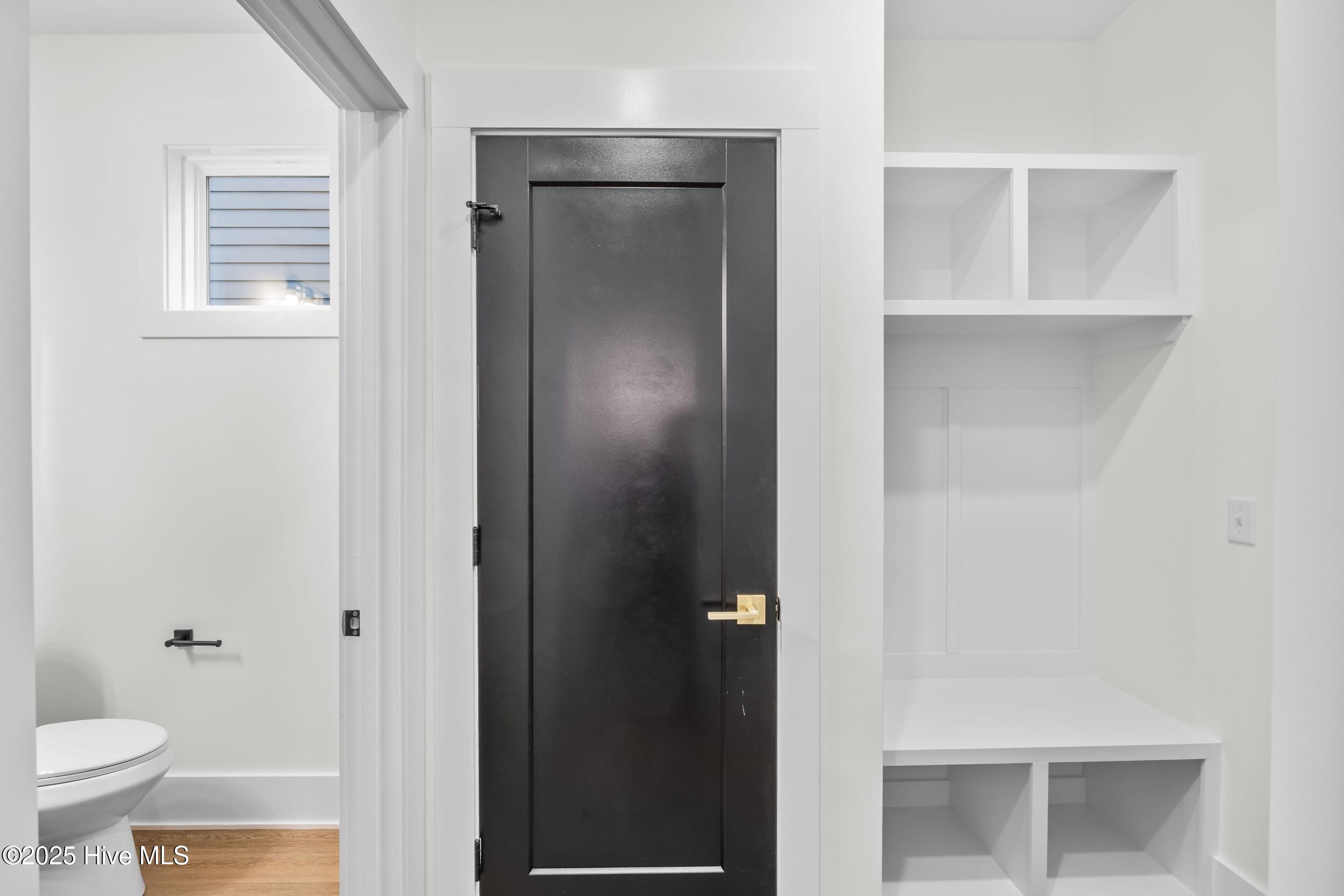 100546995 | Photo 13