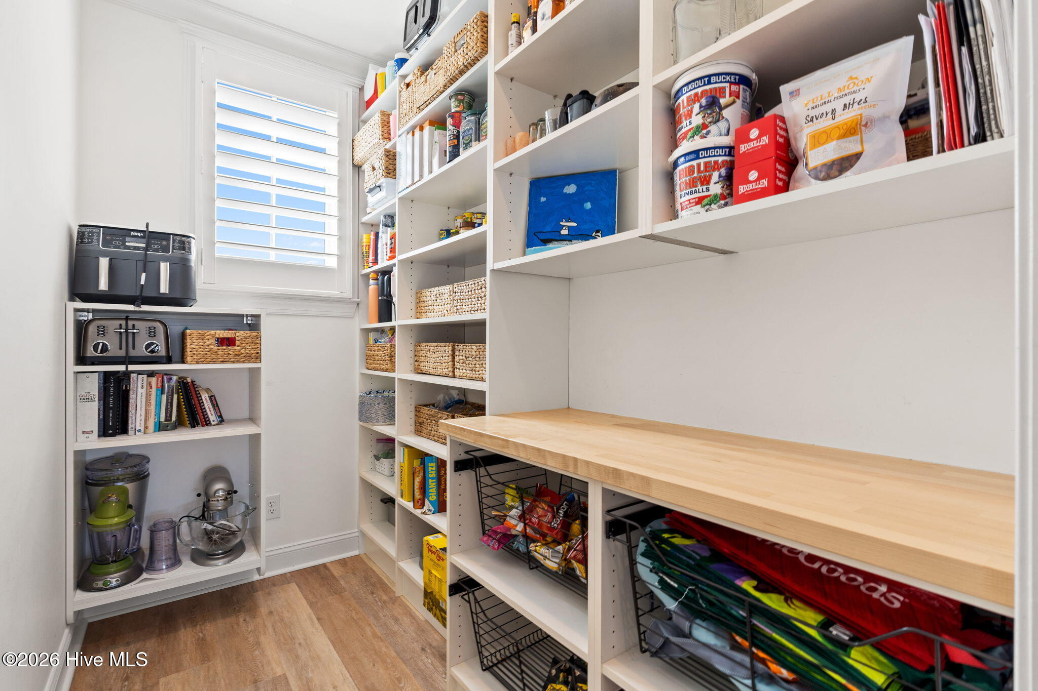 100562376 | Photo 13