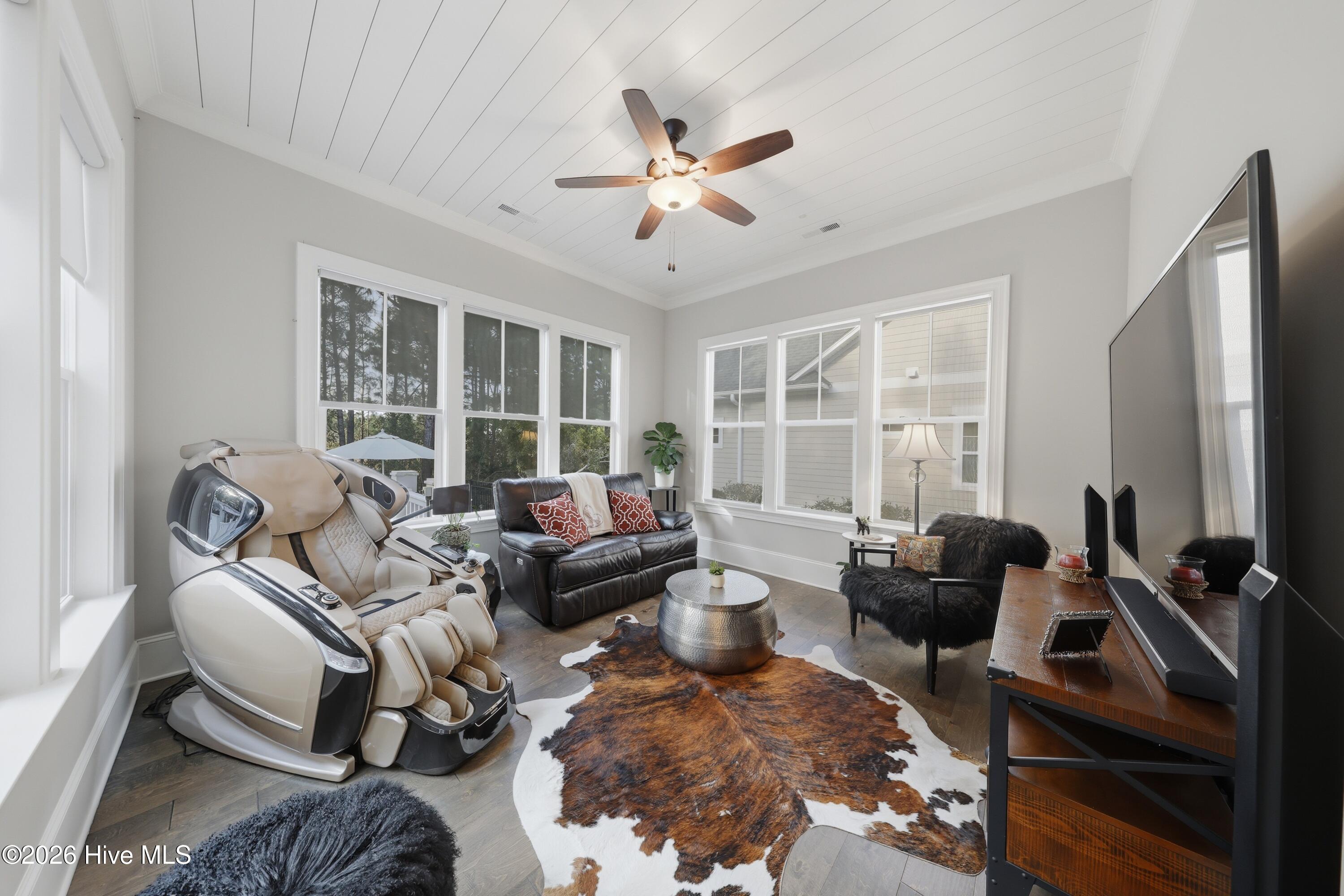 100560697 | Photo 34