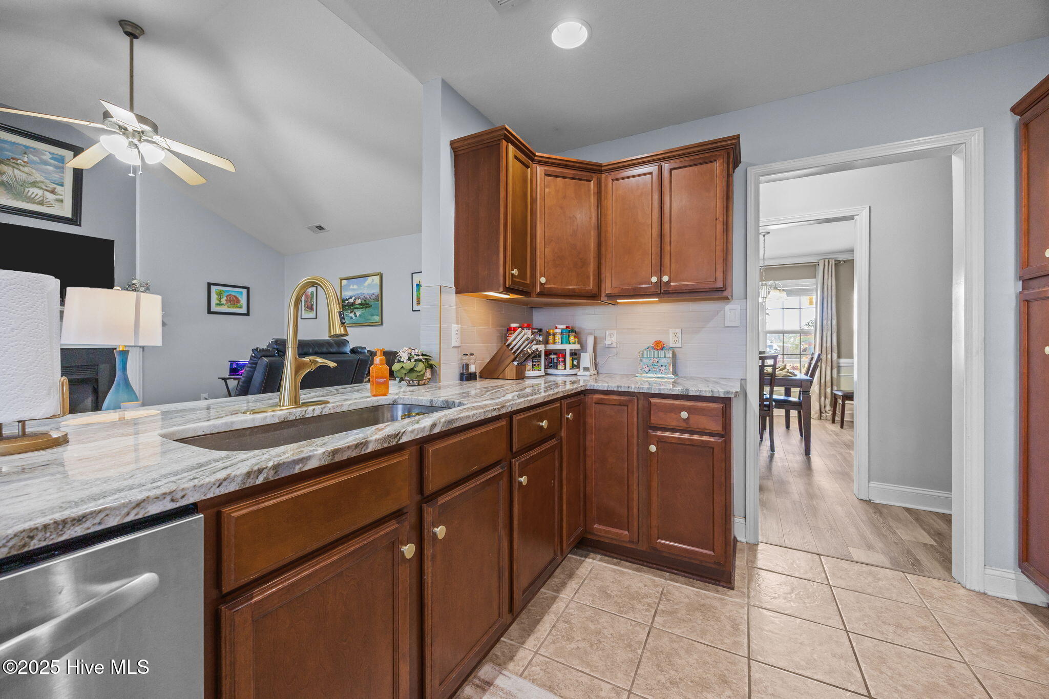 116 Weste Avenue, Jacksonville, NC 28540 – photo 9: 9-web-or-mls-116 Weste Ave 13