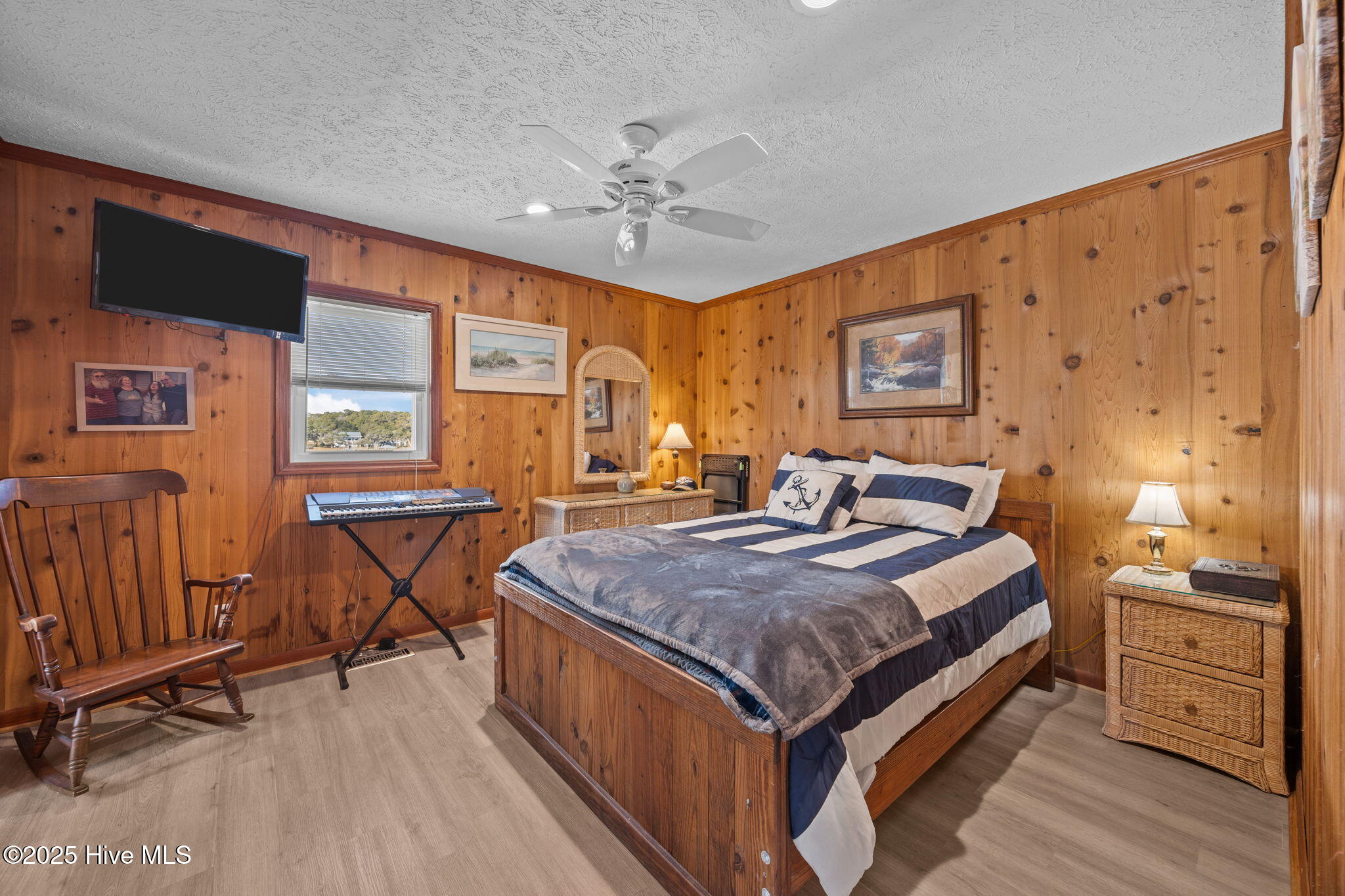 100545181 | Photo 16