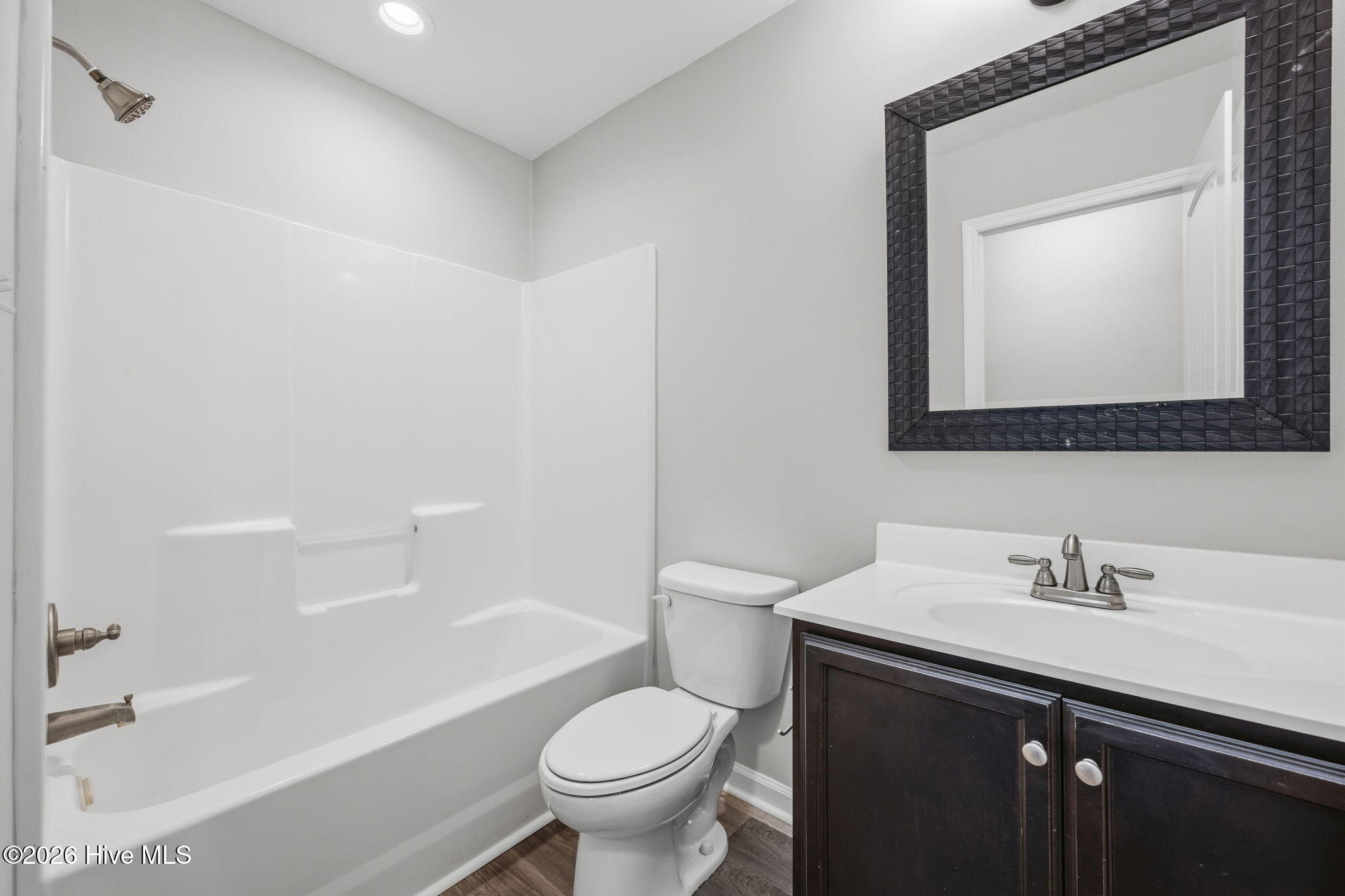 100558814 | Photo 28