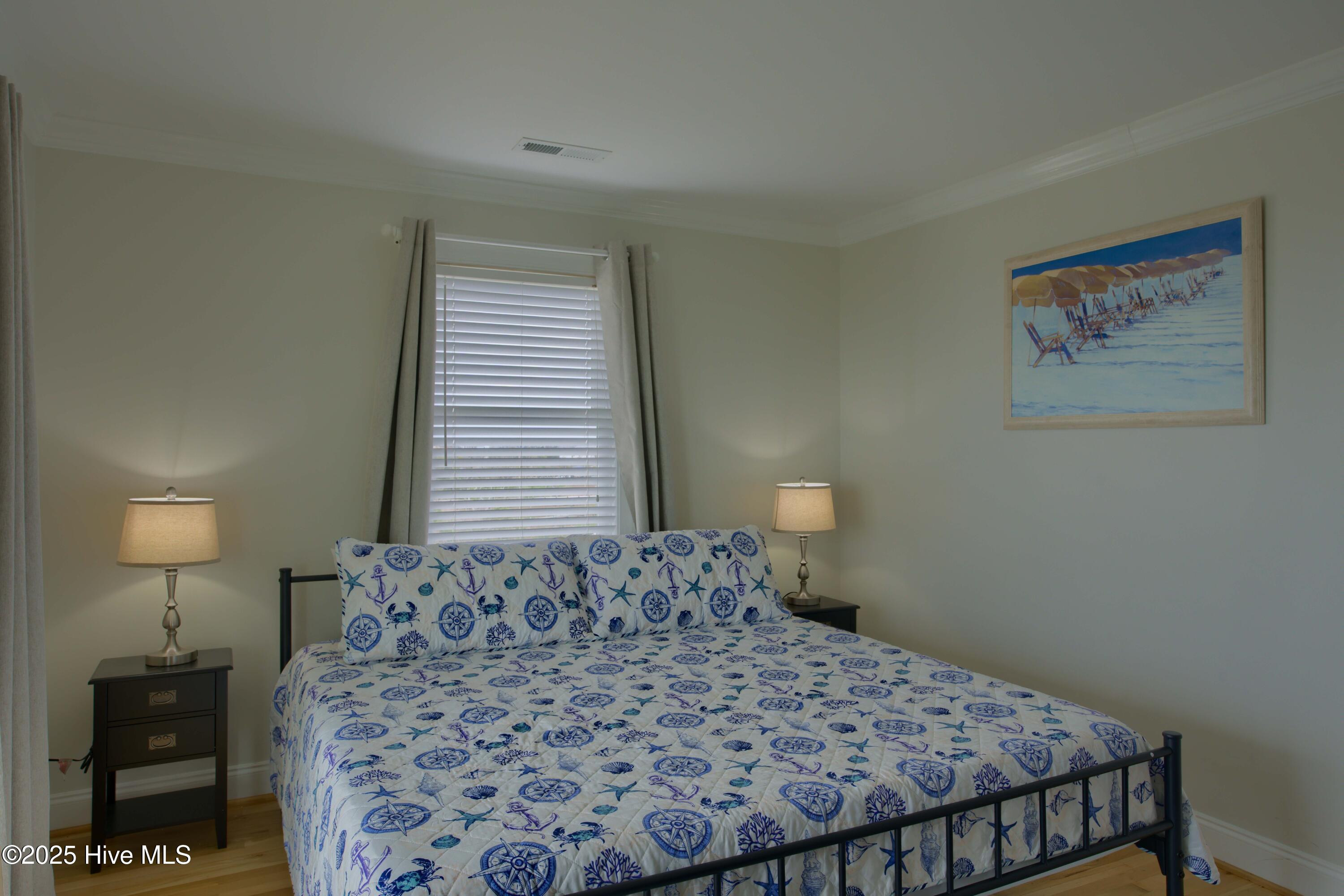 100520449 | Photo 40