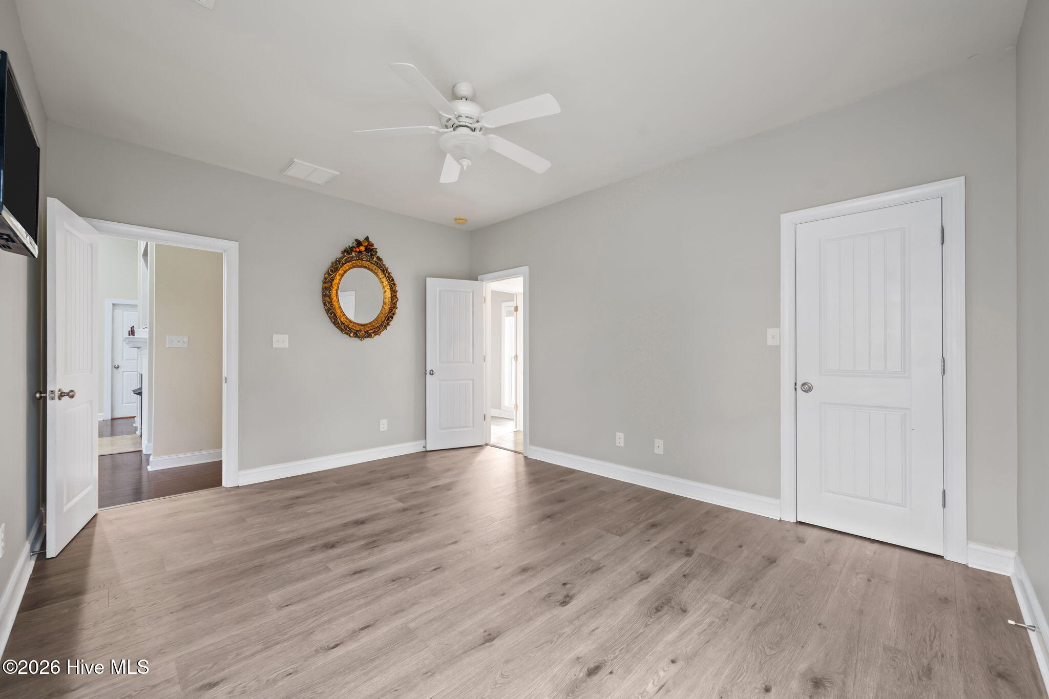 100562533 | Photo 31