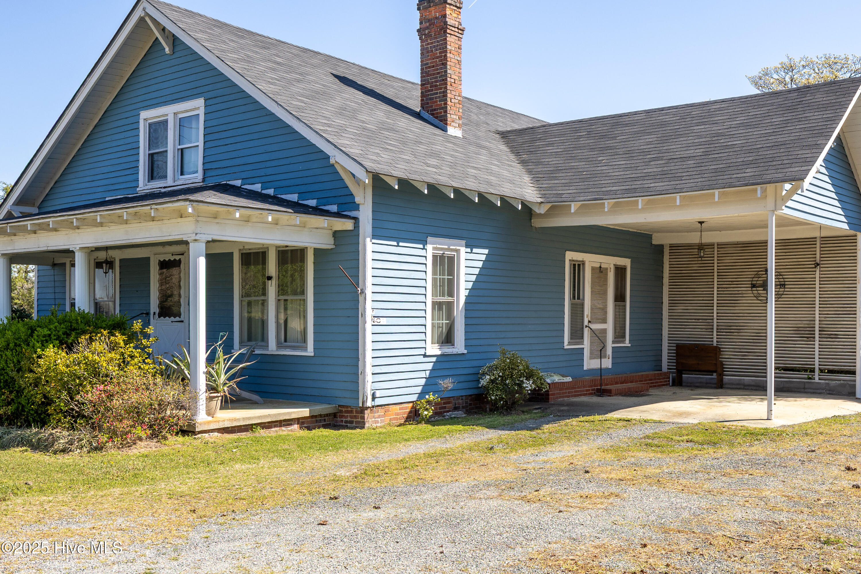 Homes for sale in Clinton, NC | 1539 Old Us 701 Hwy, Clinton, NC 28328 | MLS# 100498401