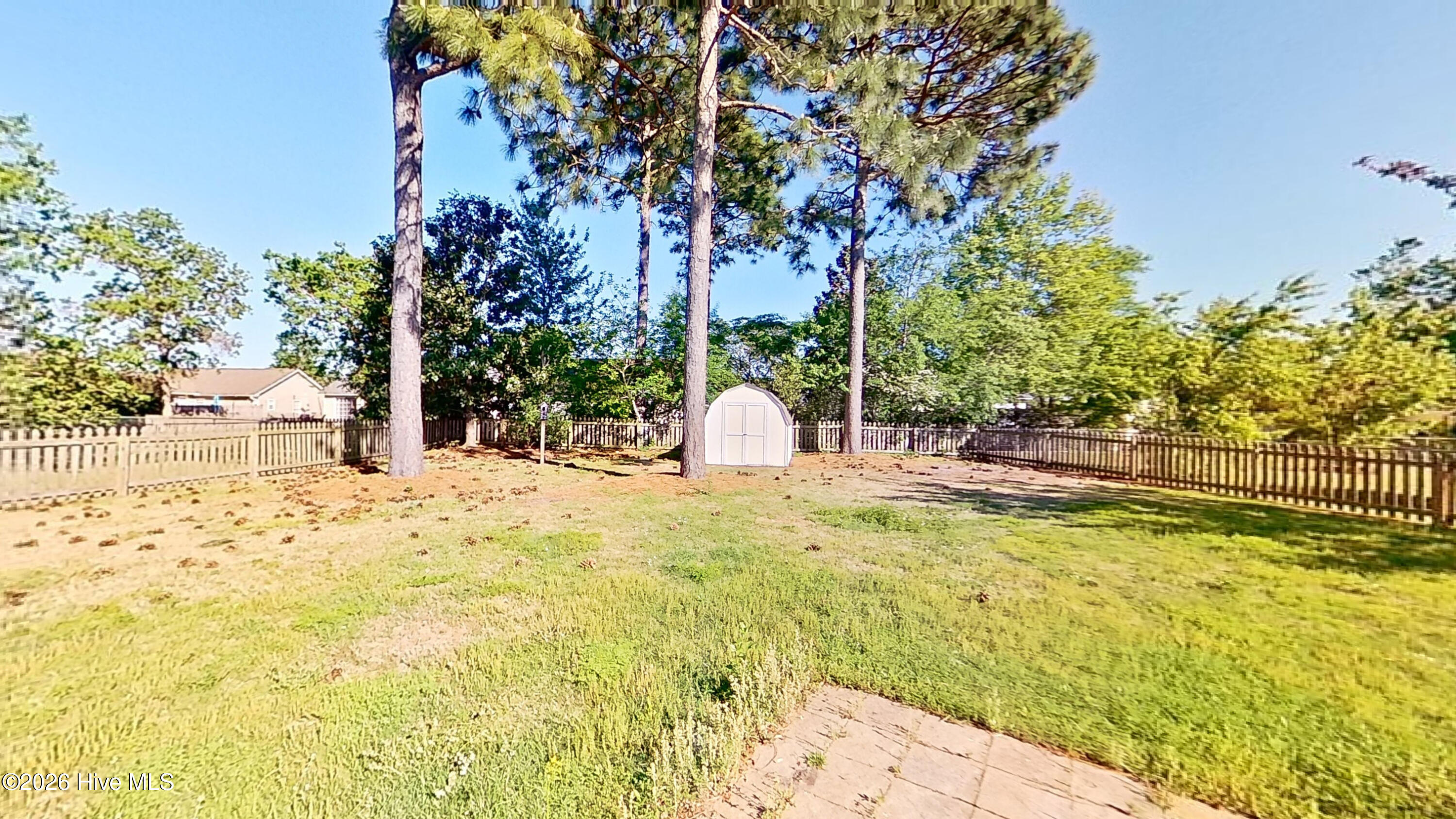 100571927 | Photo 32