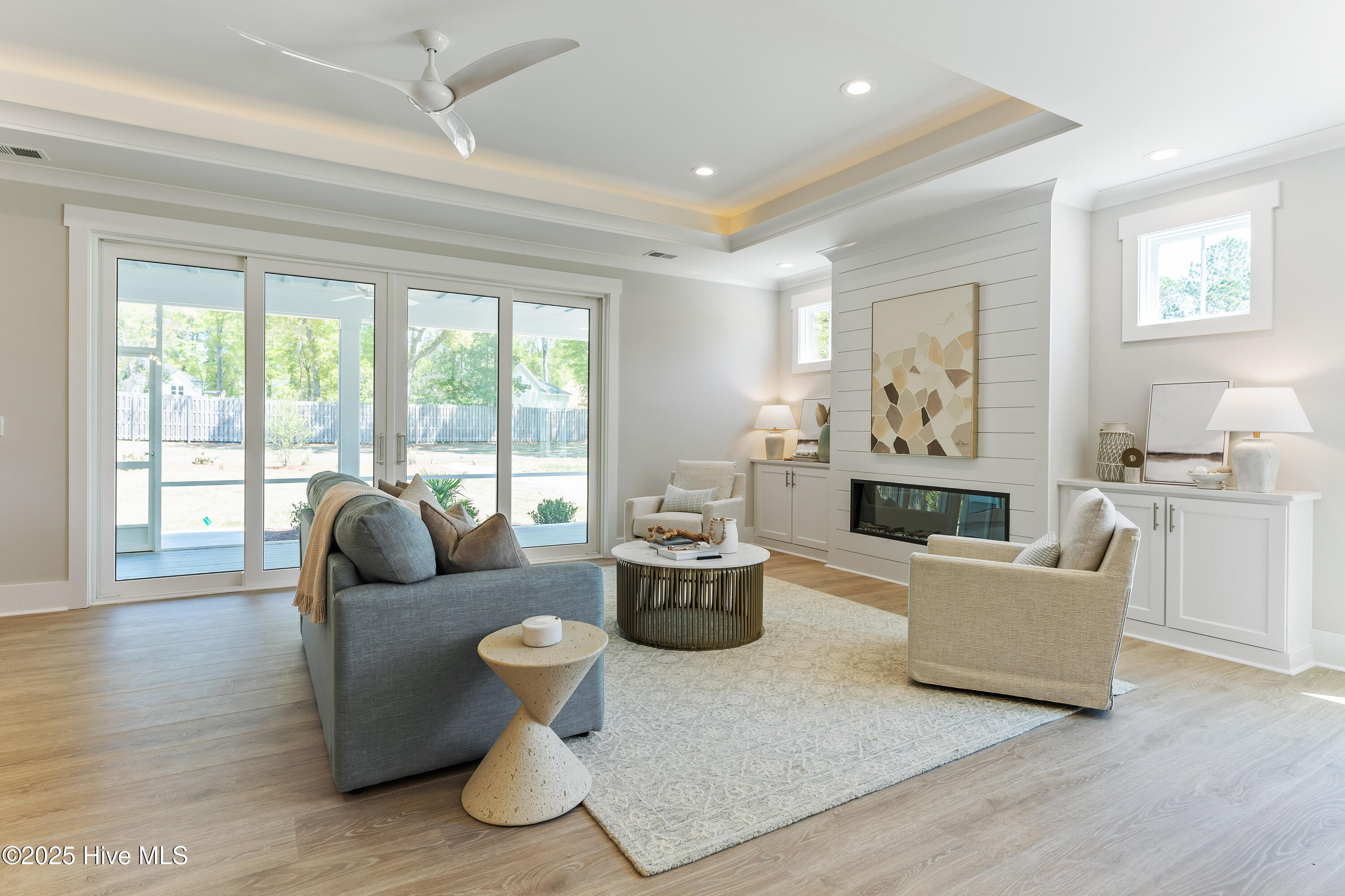 100547015 | Photo 22