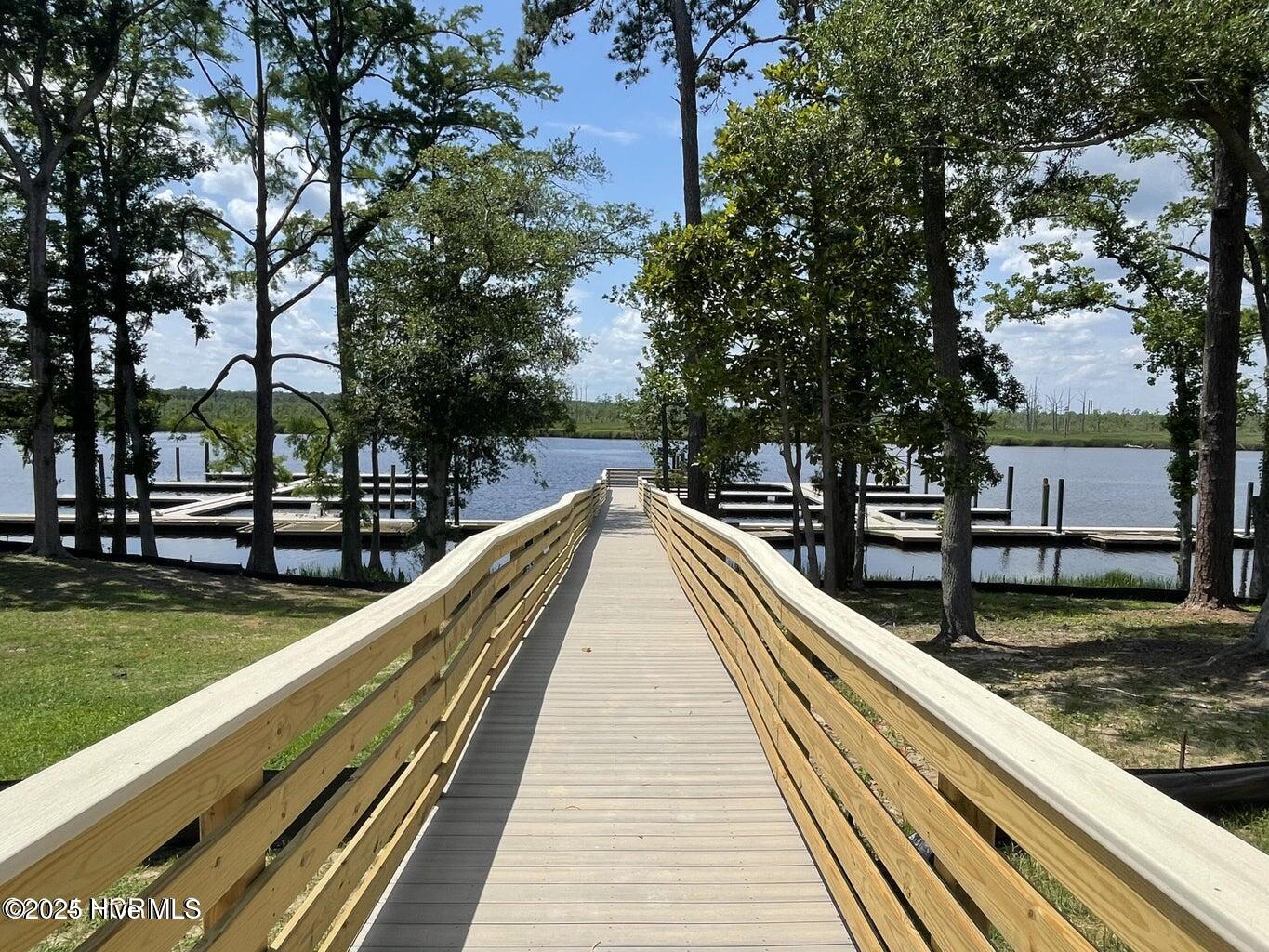 100532896 | Photo 56