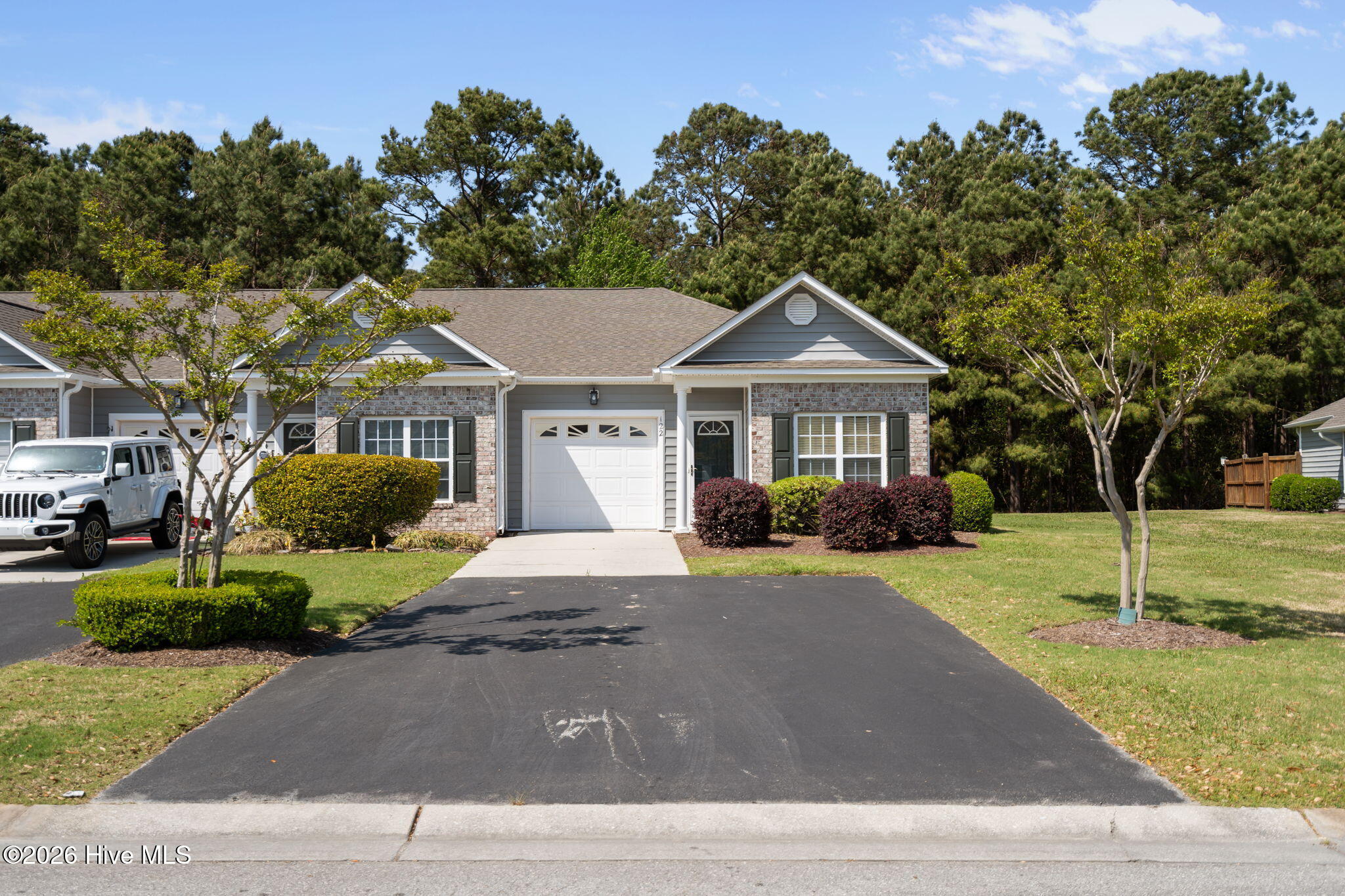 100569806 | Photo 46