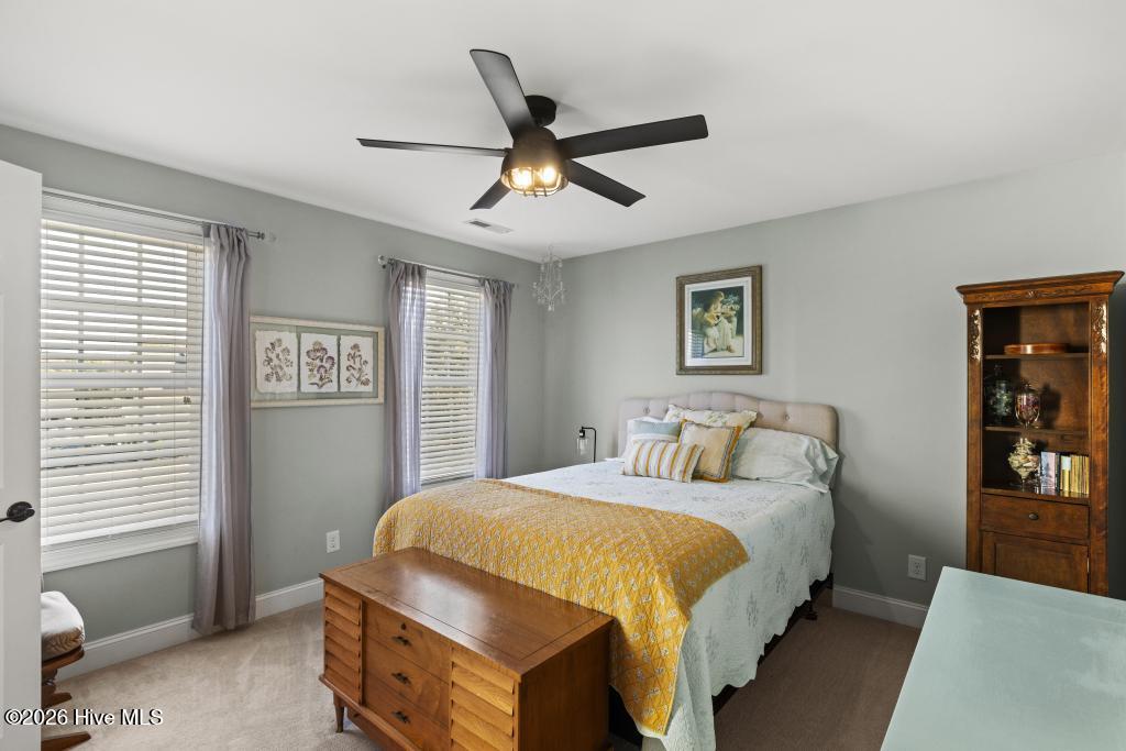 100570572 | Photo 46