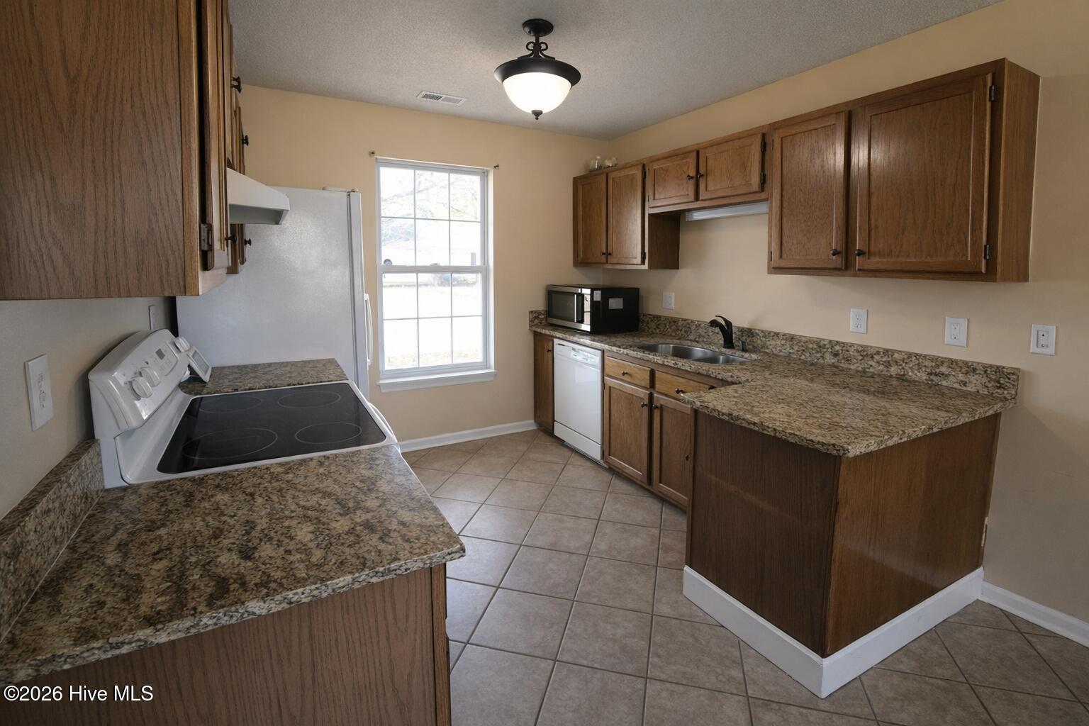 100558952 | Photo 13