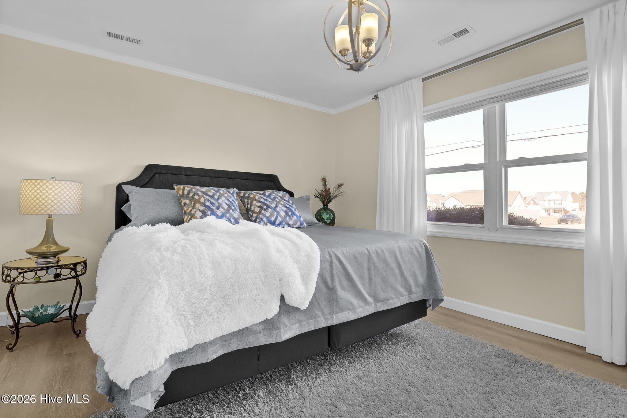 100548180 | Photo 14