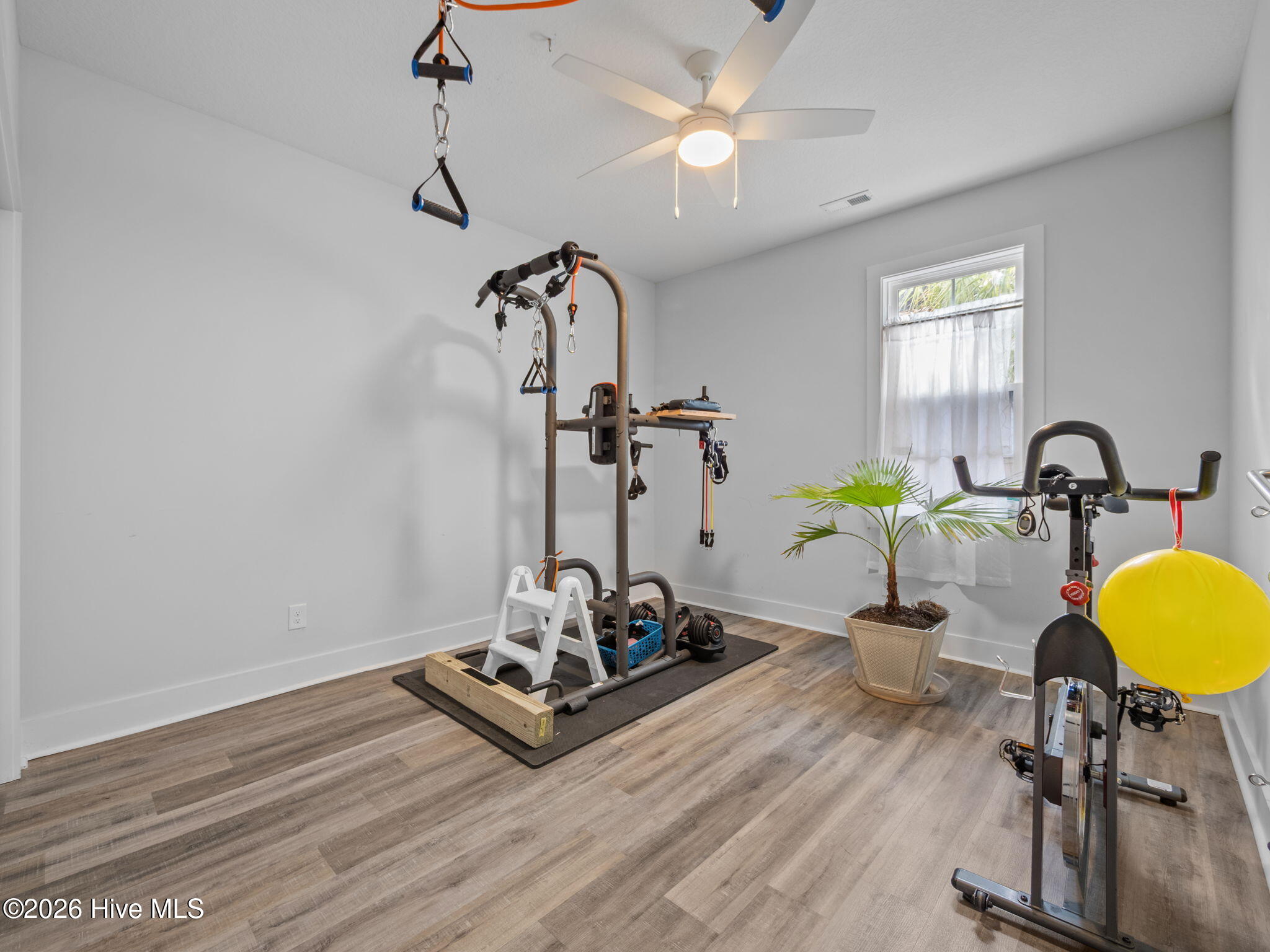 100547615 | Photo 28