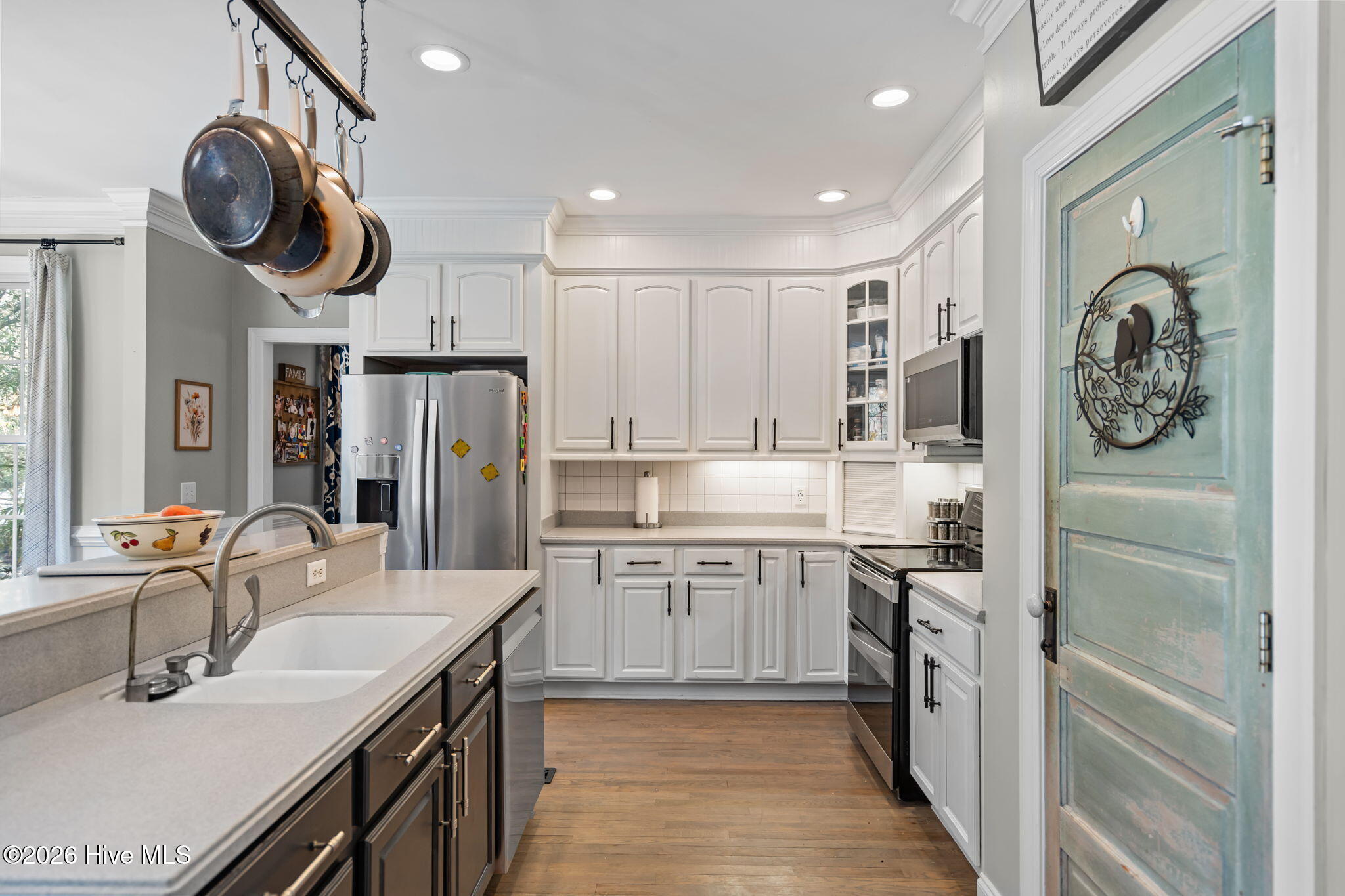 100558243 | Photo 13